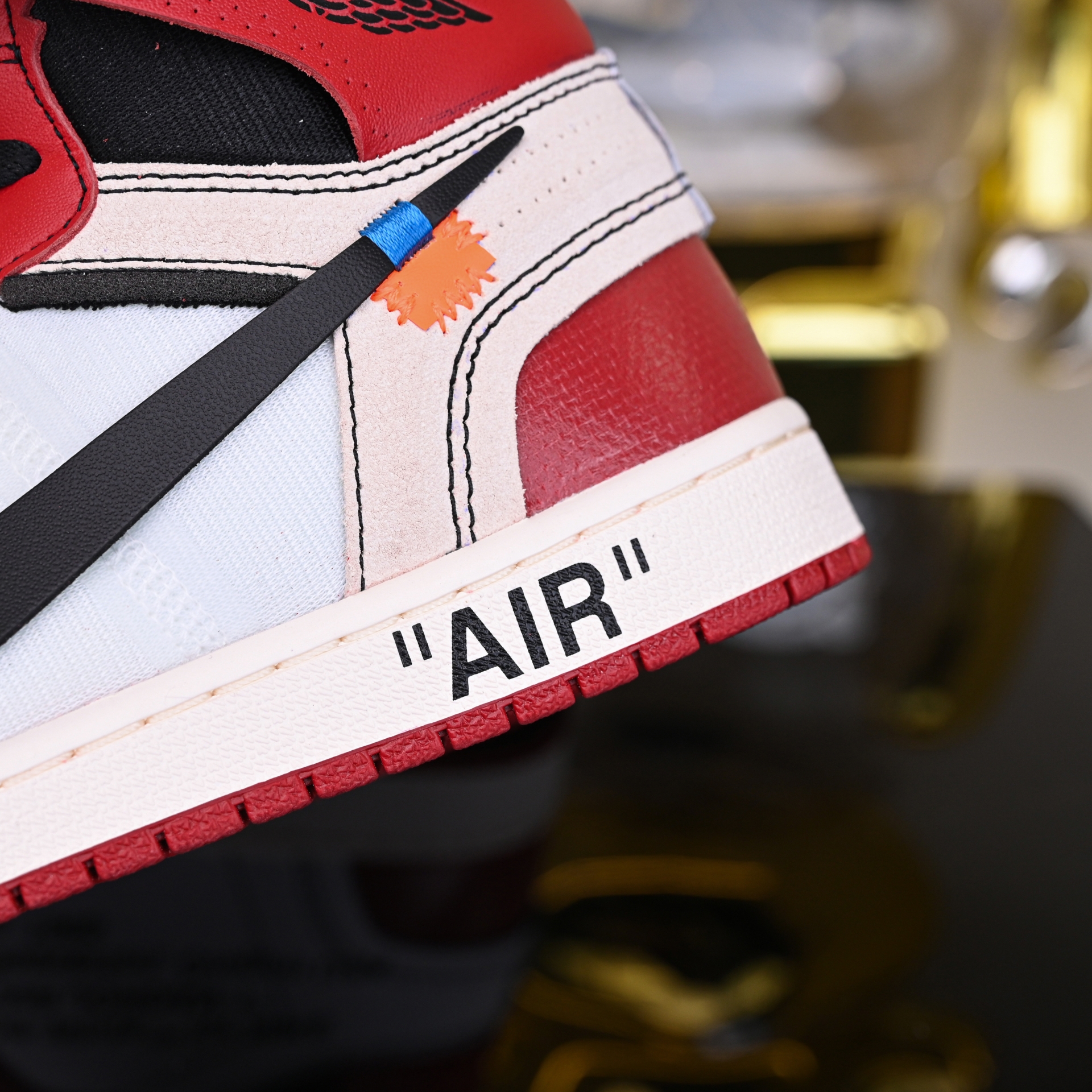OFF-WHITE X AIR JORDAN 1 RETRO HIGH OG 'CHICAGO'