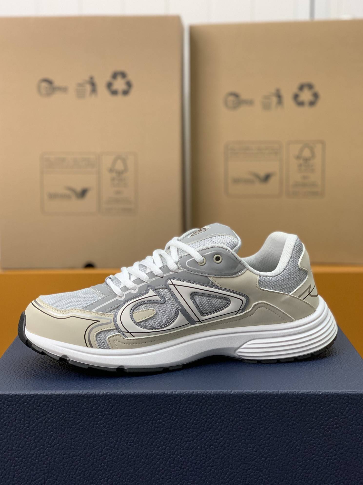 D*OR NEW ARRIVAL B30 Clunky Sneaker