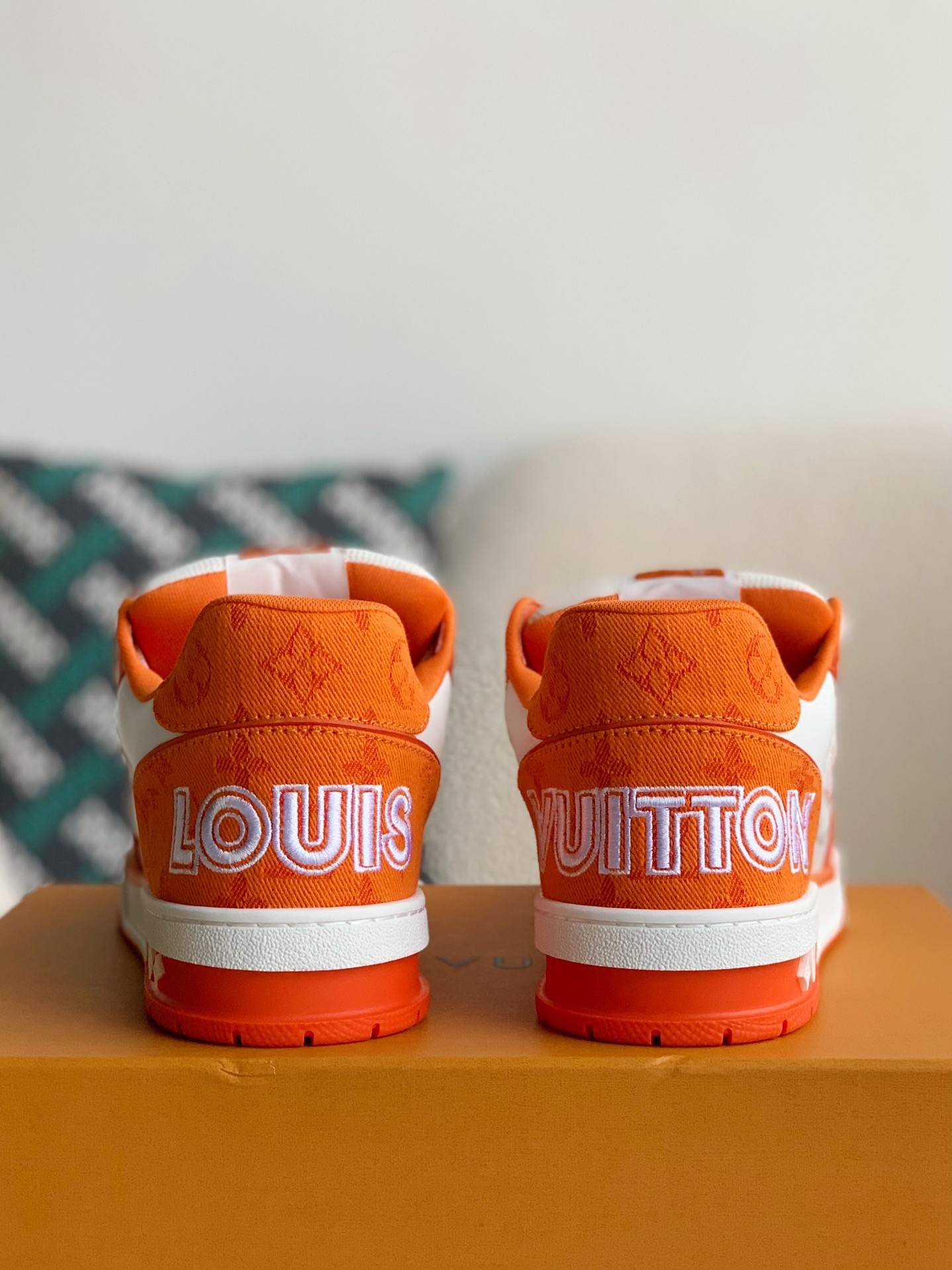 L*V Trainer Sneakers Top quality