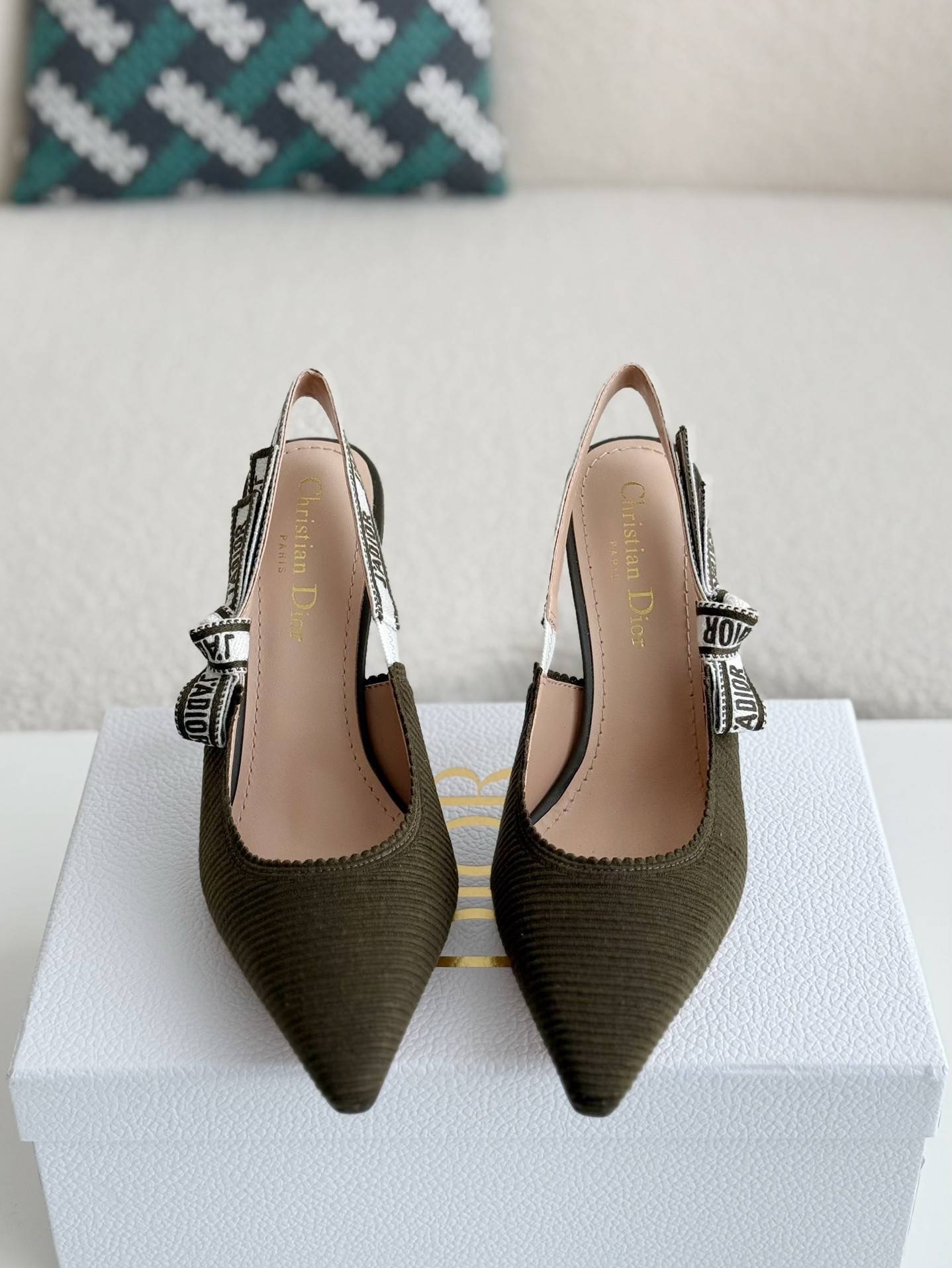 D*OR Pointed toe slingback high heels 6.5cm