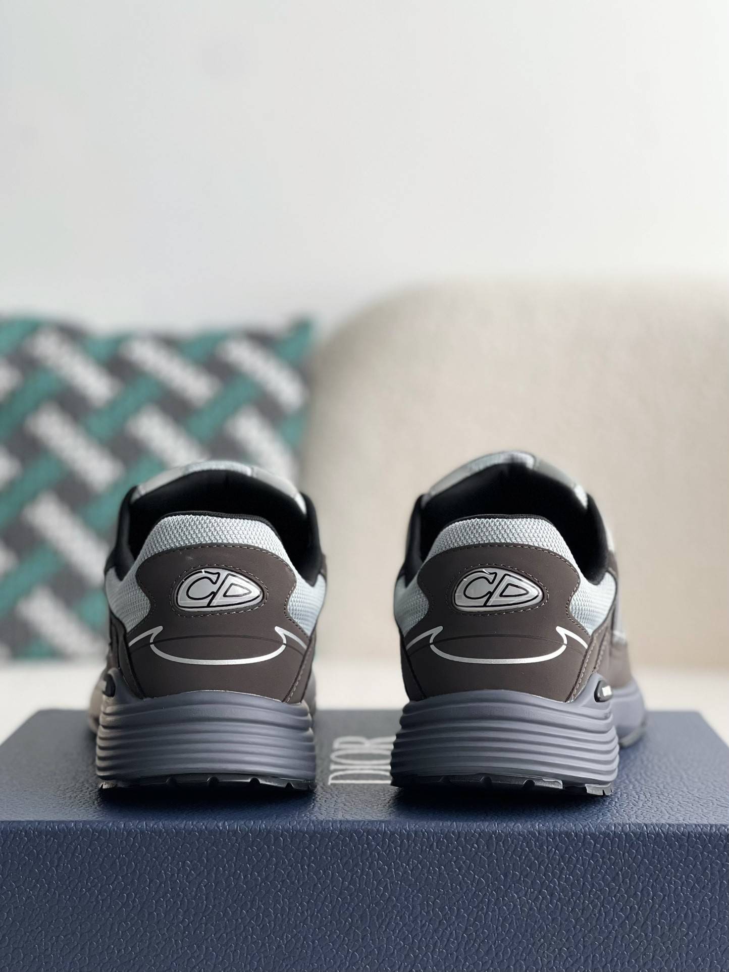 D*OR B30 New Sneaker