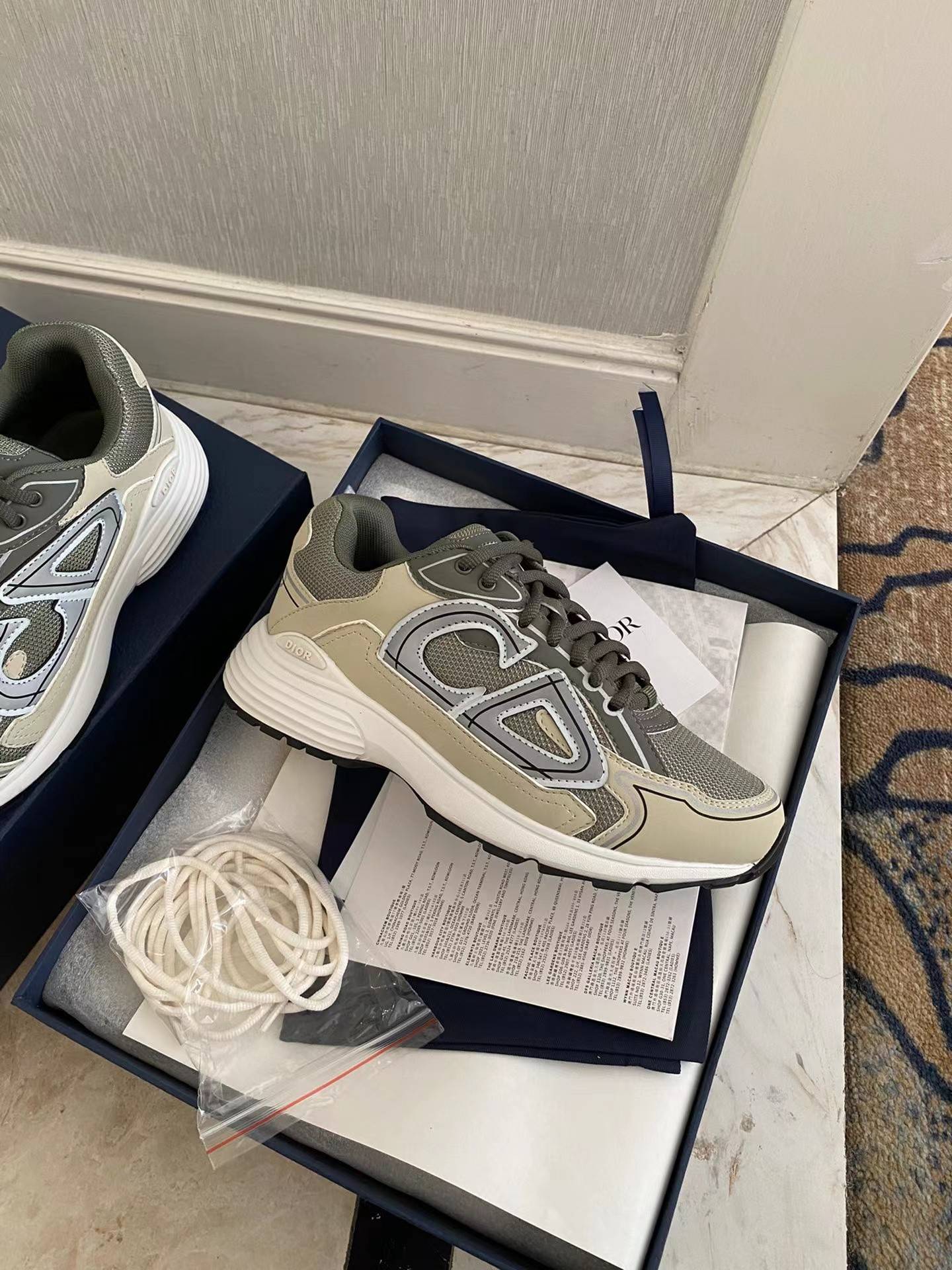 D*OR NEW ARRIVAL B30 Clunky Sneaker