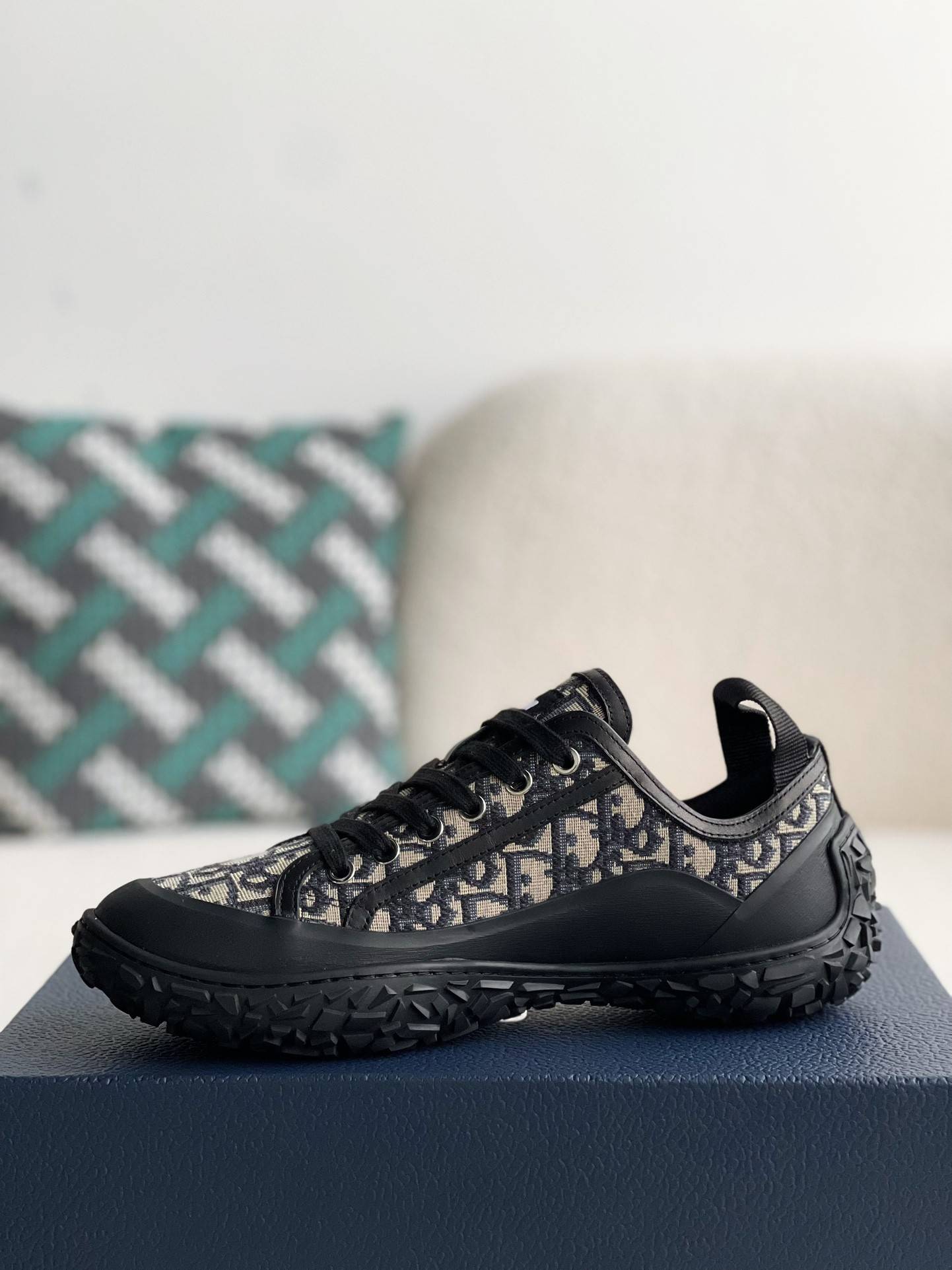 D*OR B28 low-top sneakers