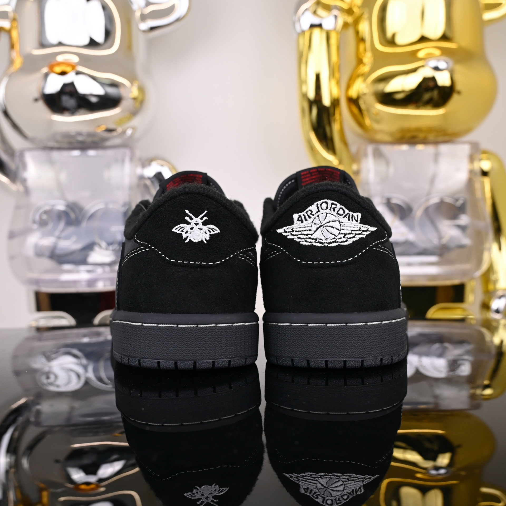 TRAVIS SCOTT X NIKE AIR JORDAN 1 LOW OG “BLACK/PHANTOM” DM7866-001
