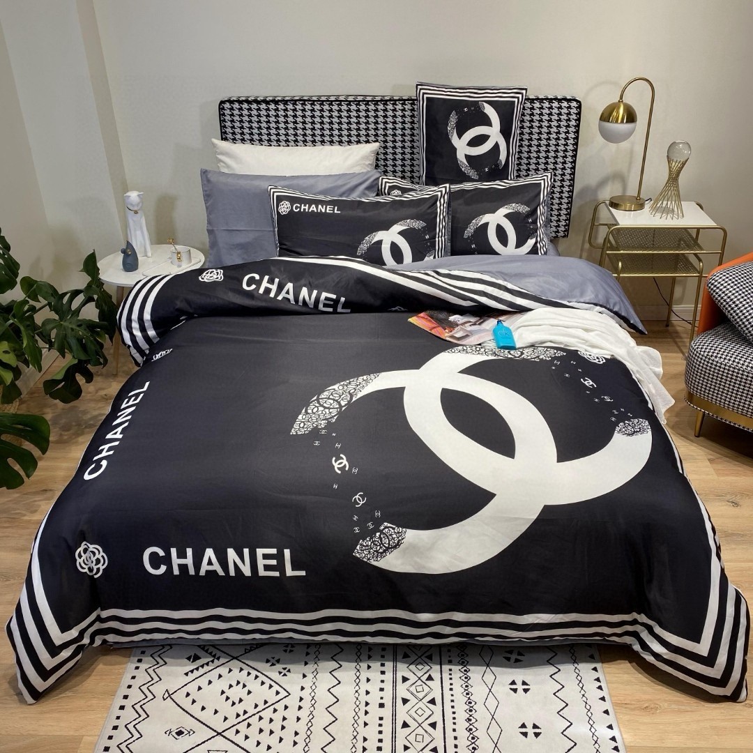 Bedding-Chanel four-piece s et