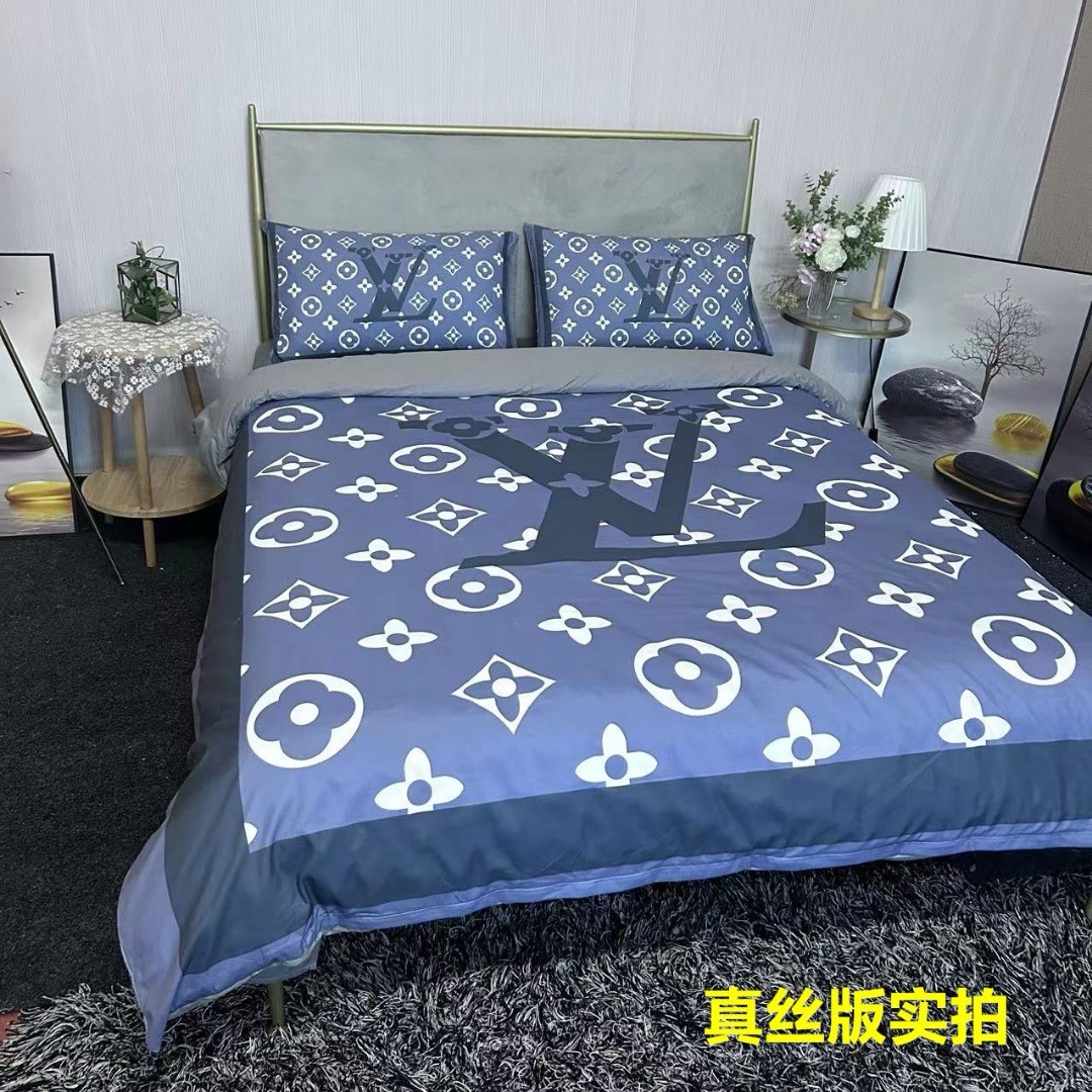 Bedding-Louis Vuitton four-p iece set