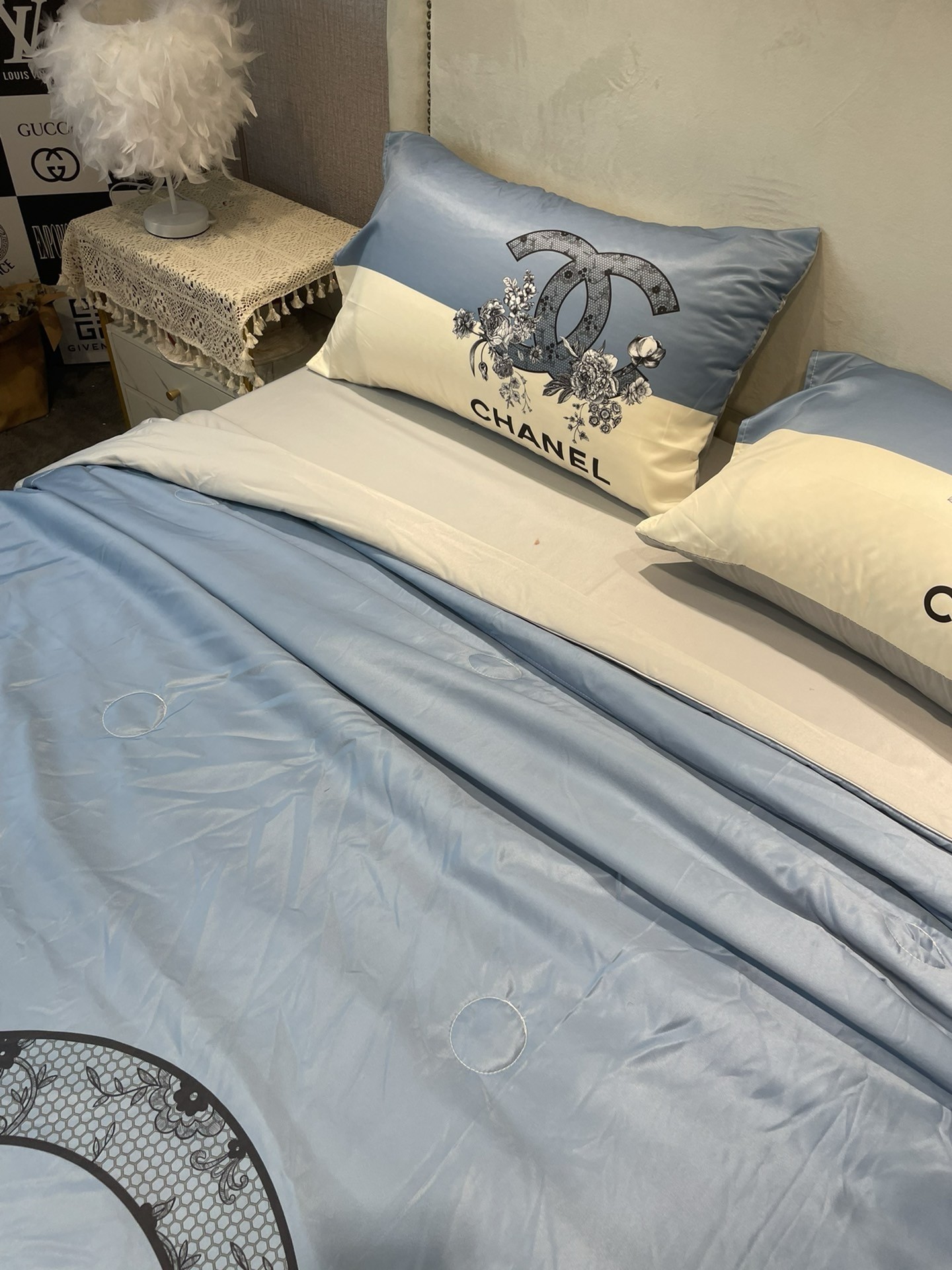 Bedding-Chanel four-piece s et