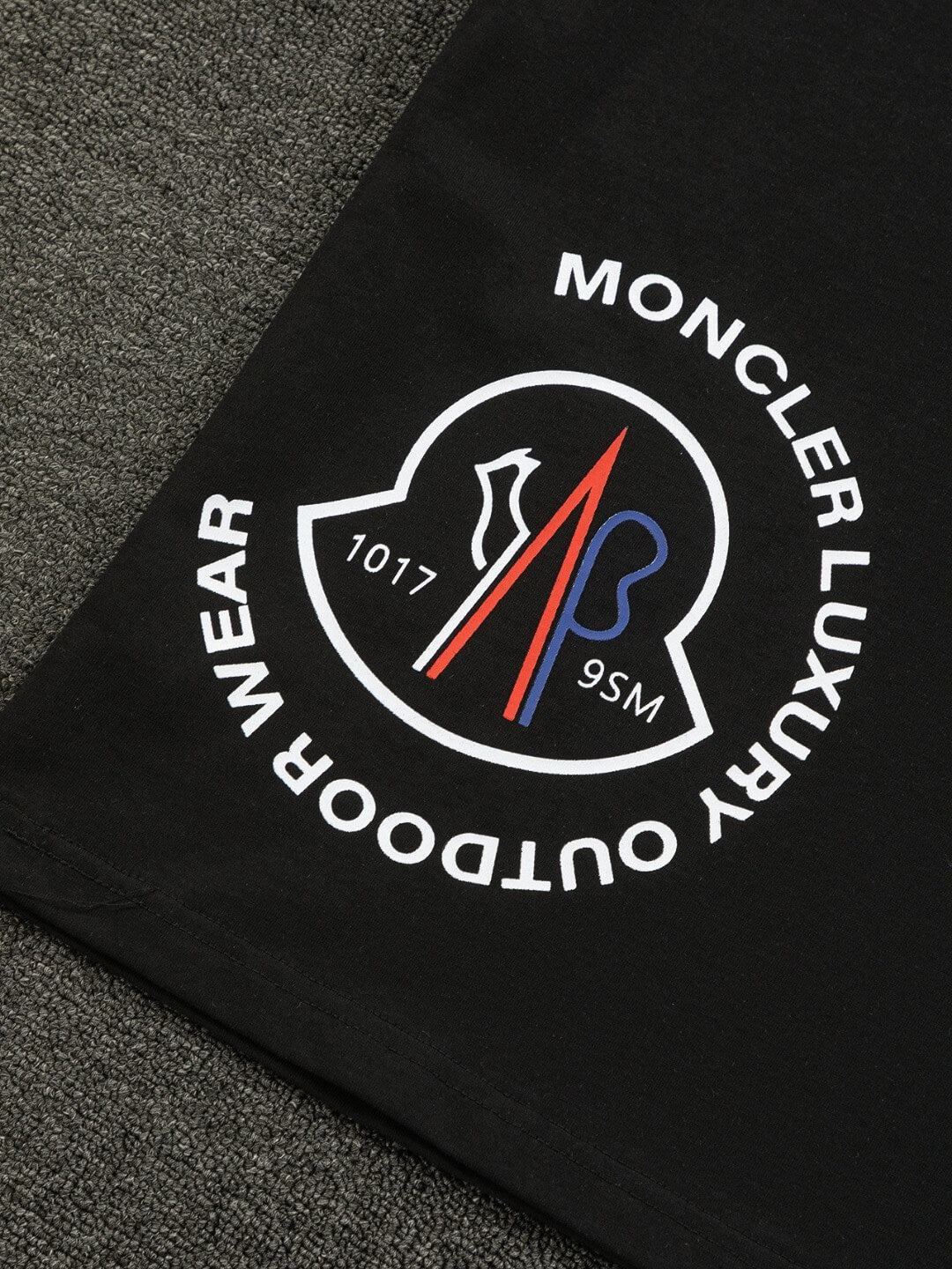 Classic Pattern Print T Shirt