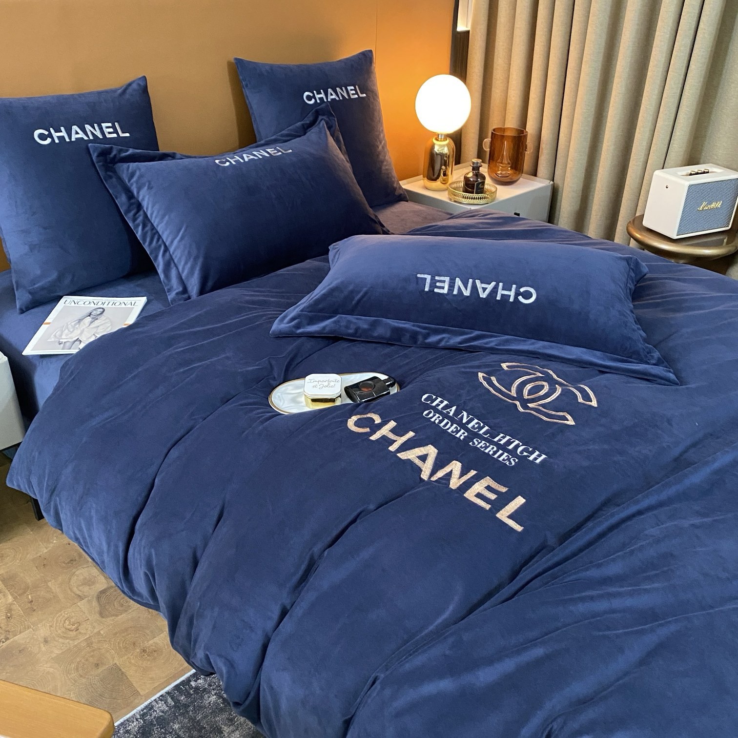 Bedding-Chanel four-piece s et