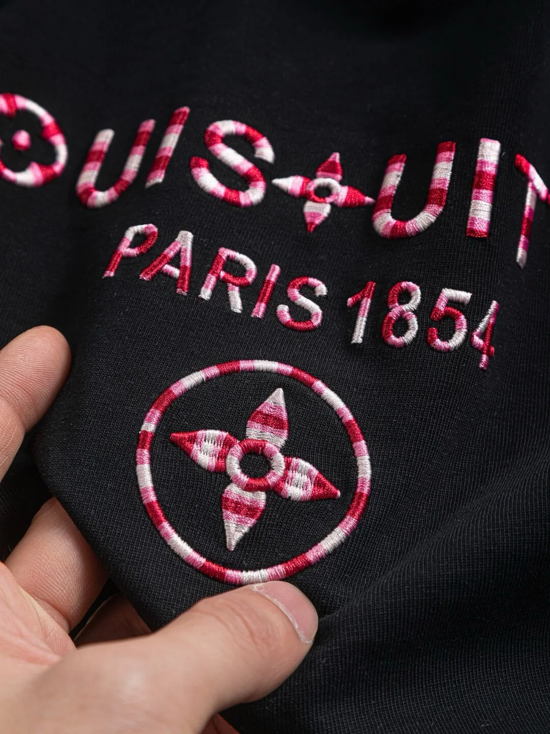 Three-Dimensional Embroidery T Shirt