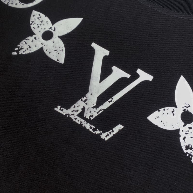 Classic Necklace T-shirt