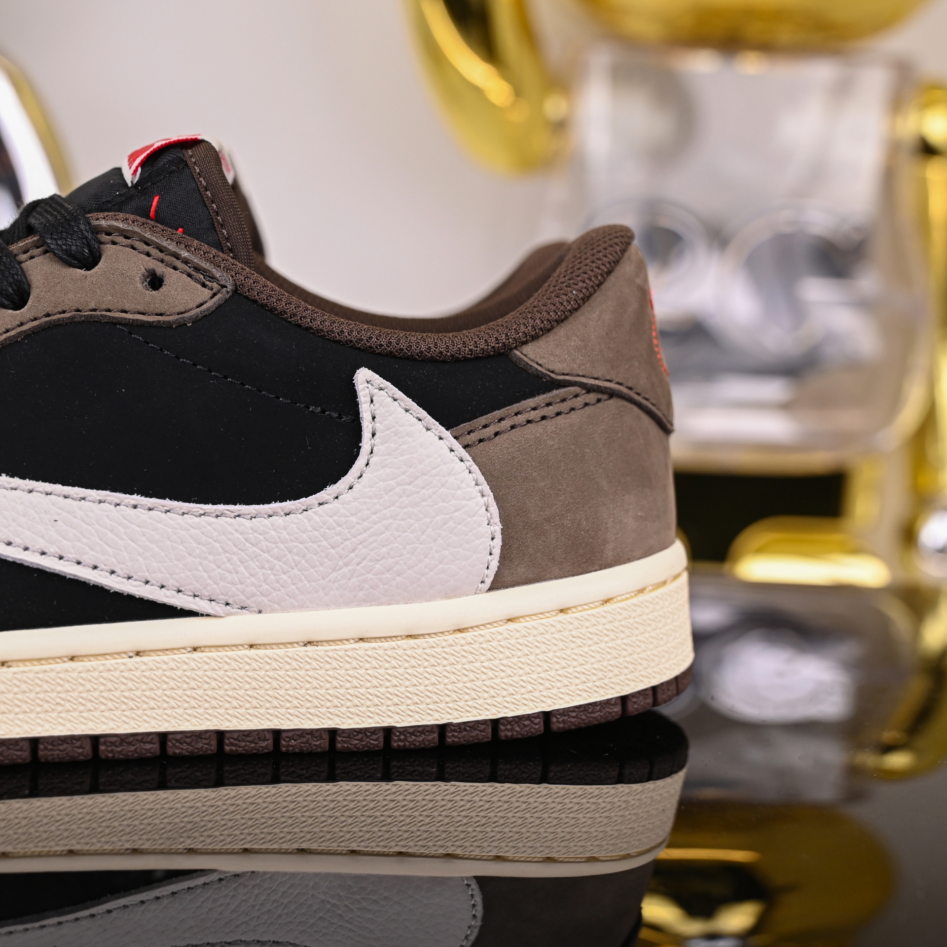 Travis Scott x Jordan Air Jordan 1 Low OG TS SP CQ4277-001