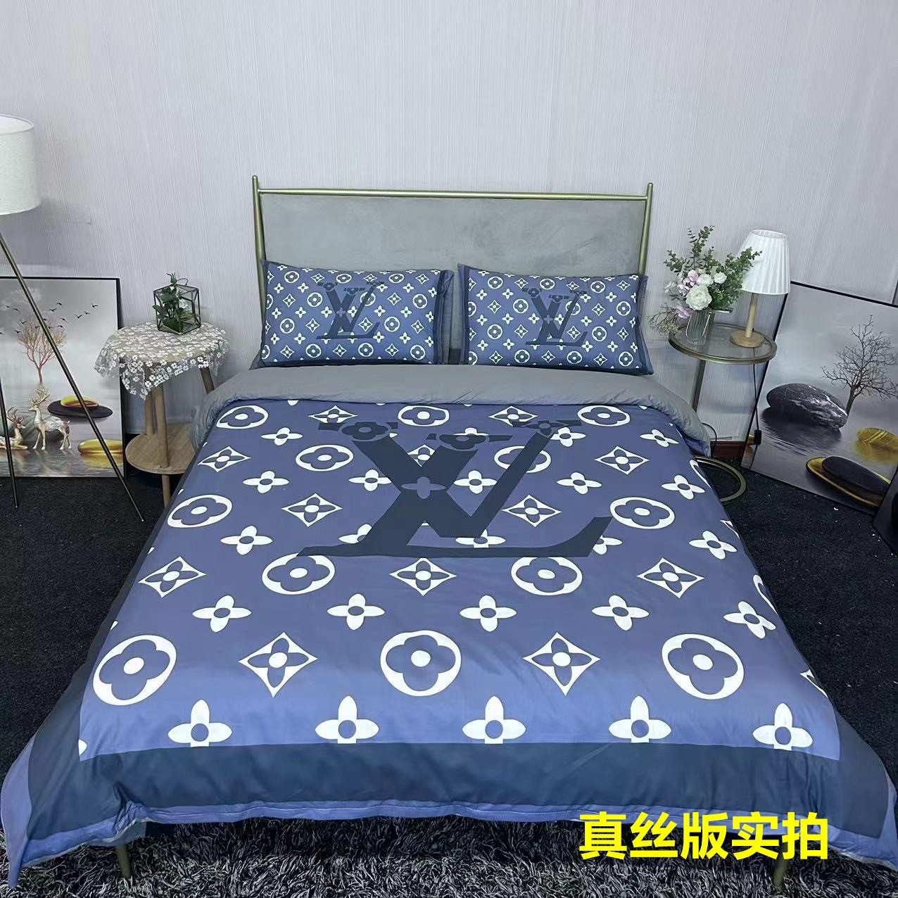 Bedding-Louis Vuitton four-p iece set