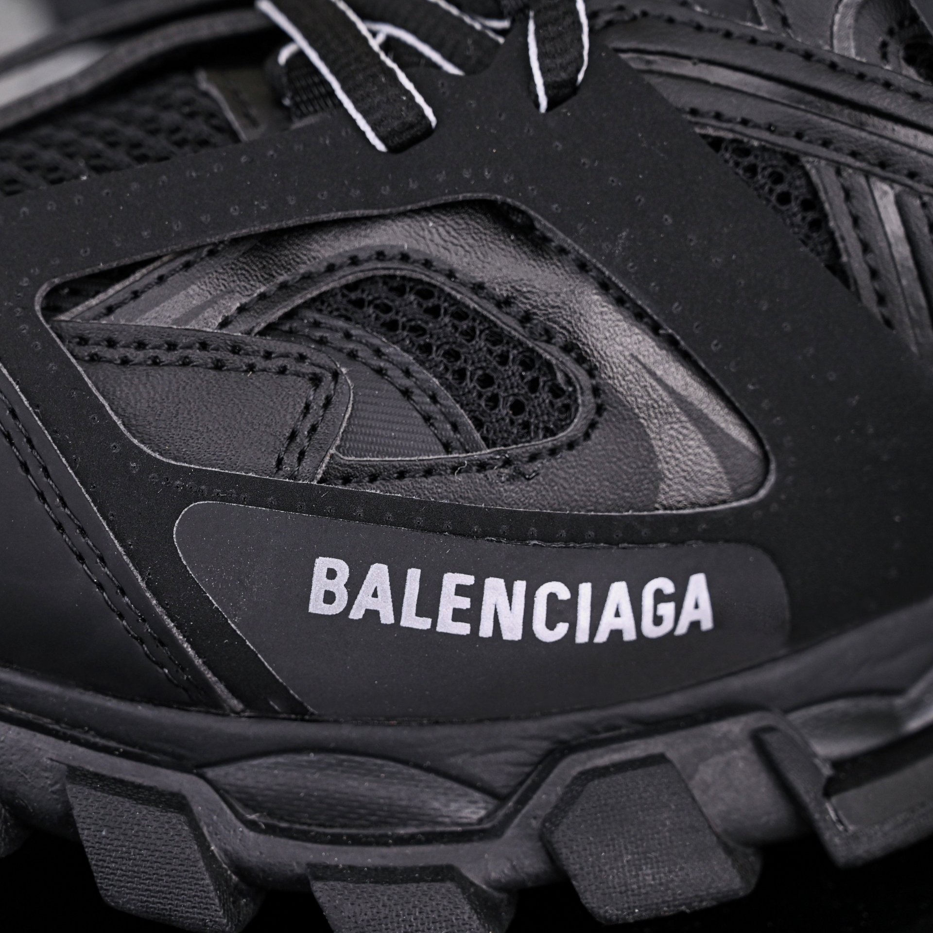 Balenciaga  Track（LED）