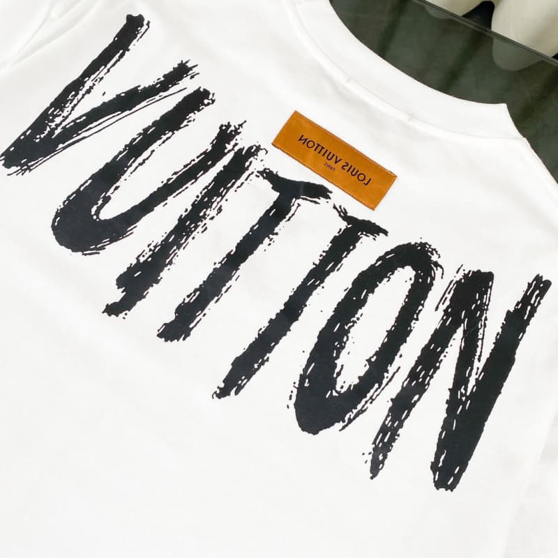 Necklace Letter + Chest Embroidery T-shirt