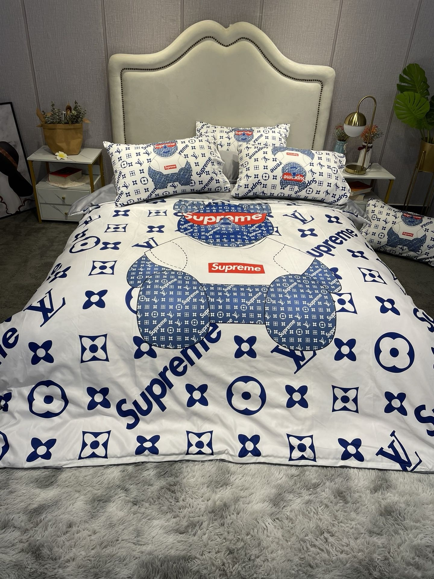Bedding-LV&Superme four-p iece set