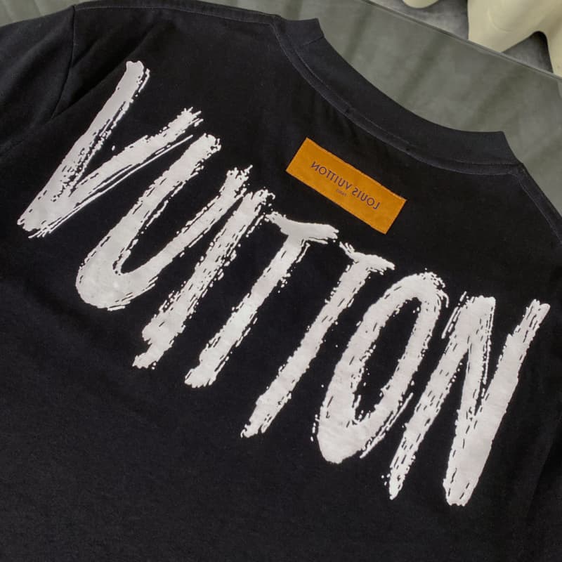 Necklace Letter + Chest Embroidery T-shirt