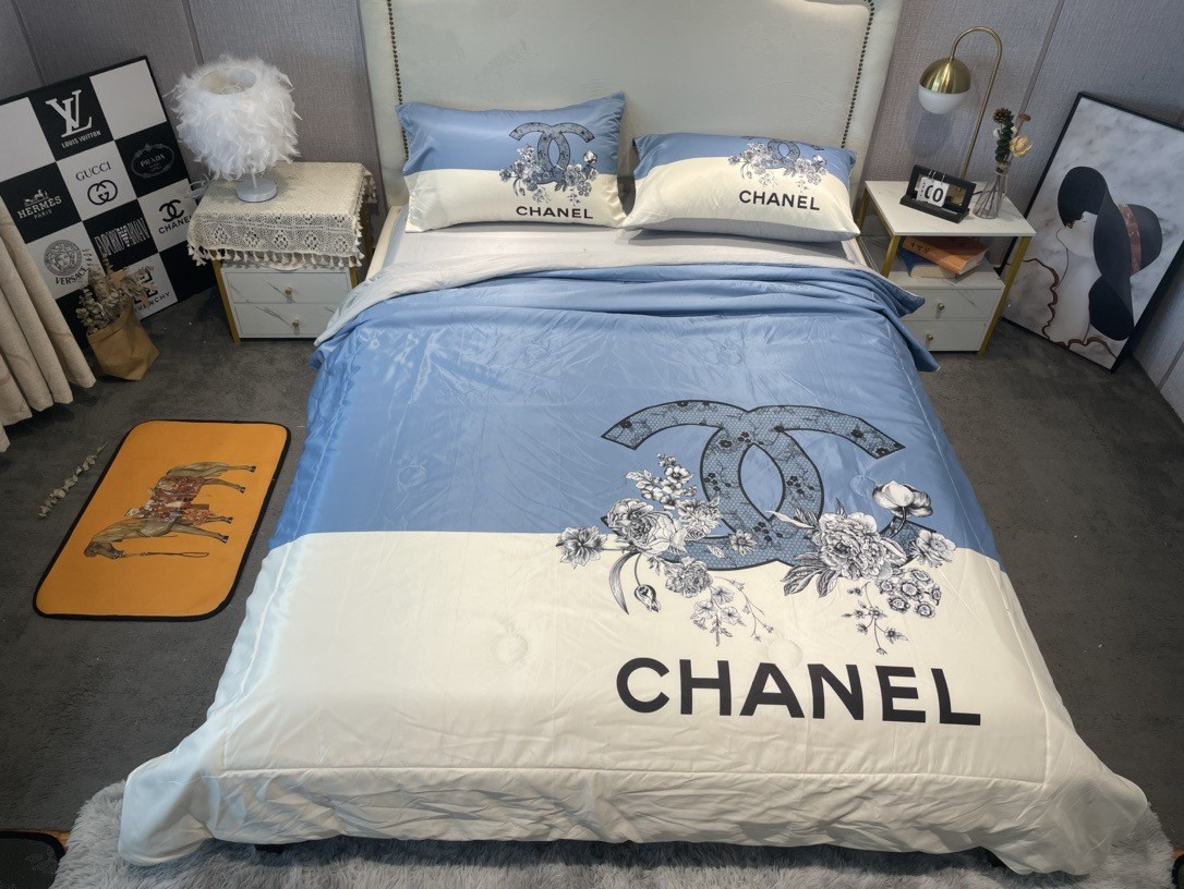 Bedding-Chanel four-piece s et