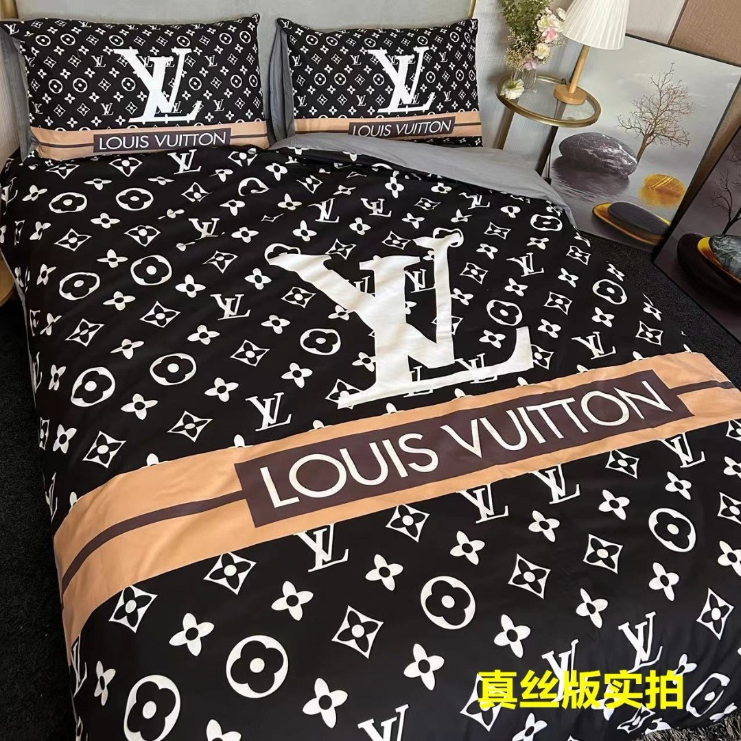 Bedding-Louis Vuitton four-p iece set