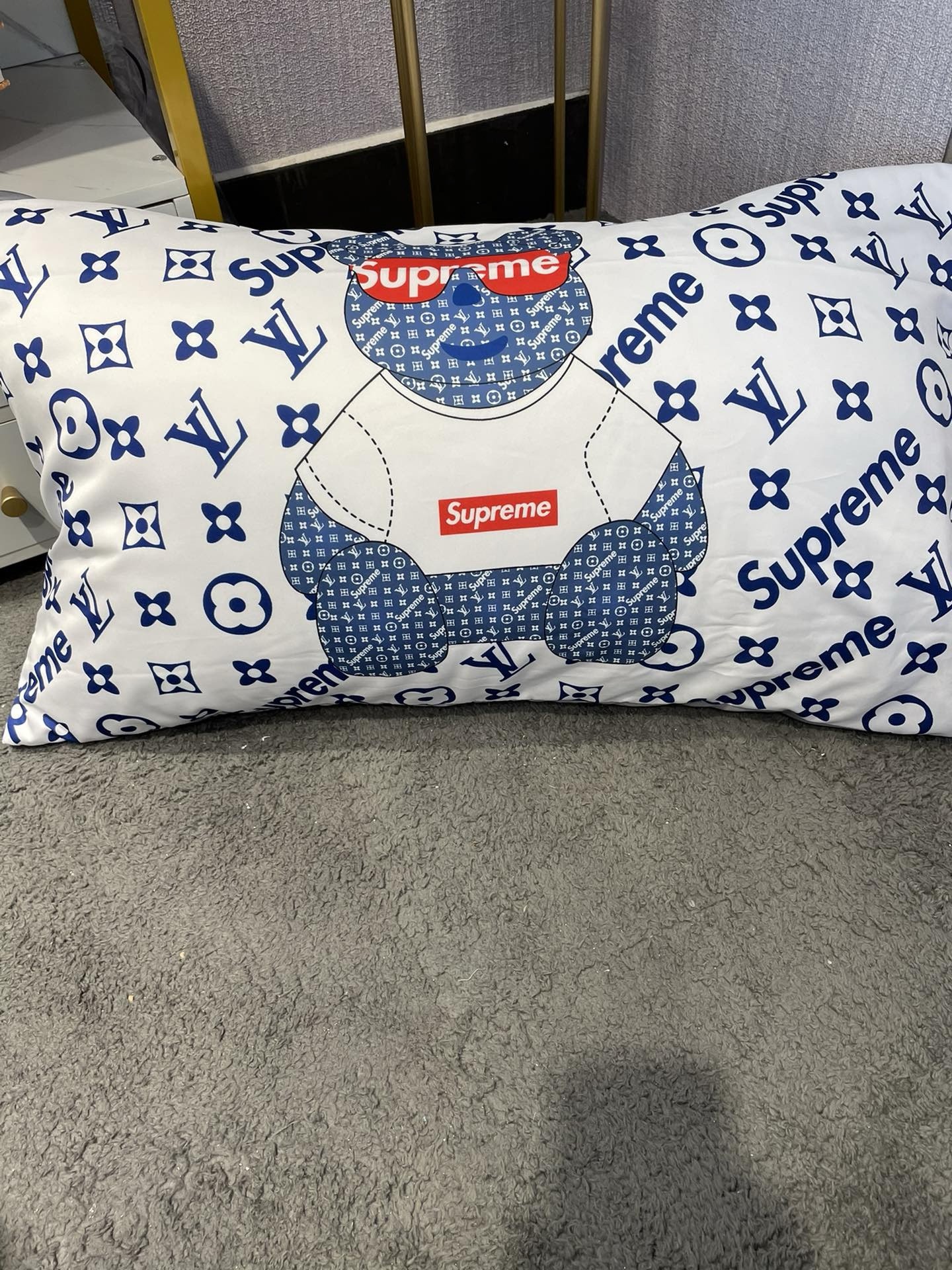 Bedding-LV&Superme four-p iece set