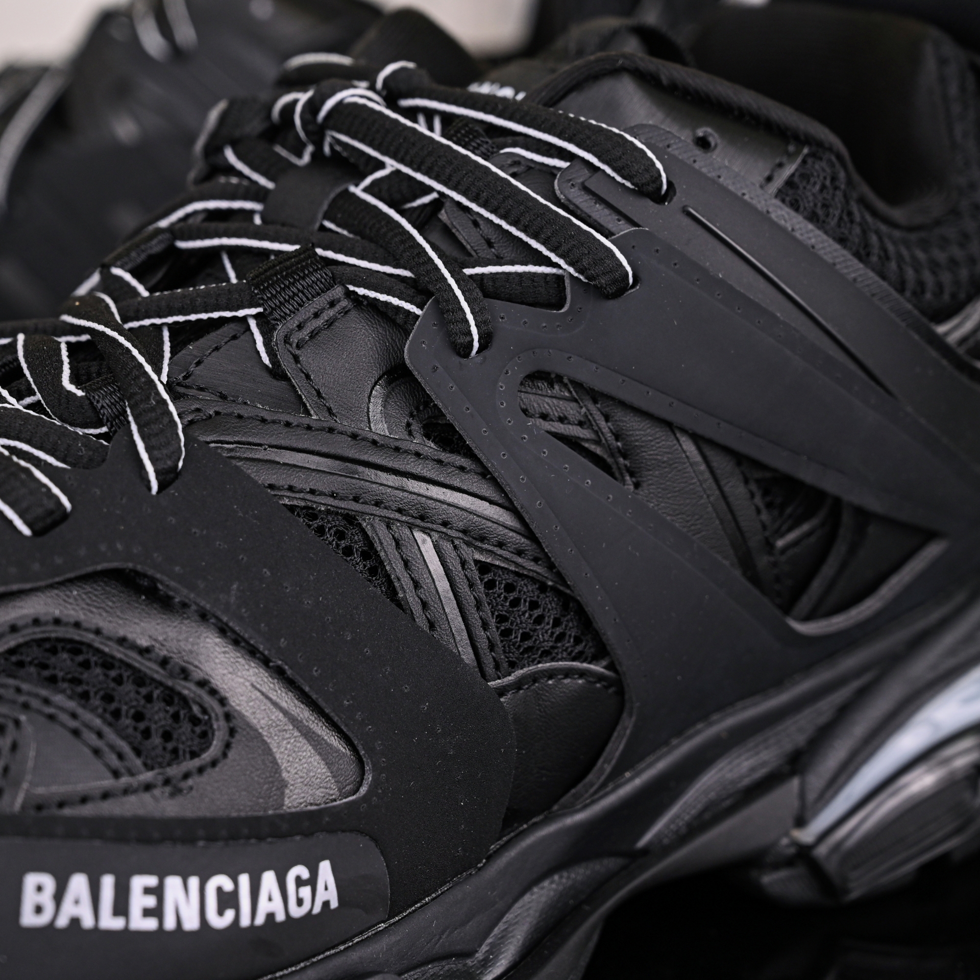 Balenciaga  Track（LED）
