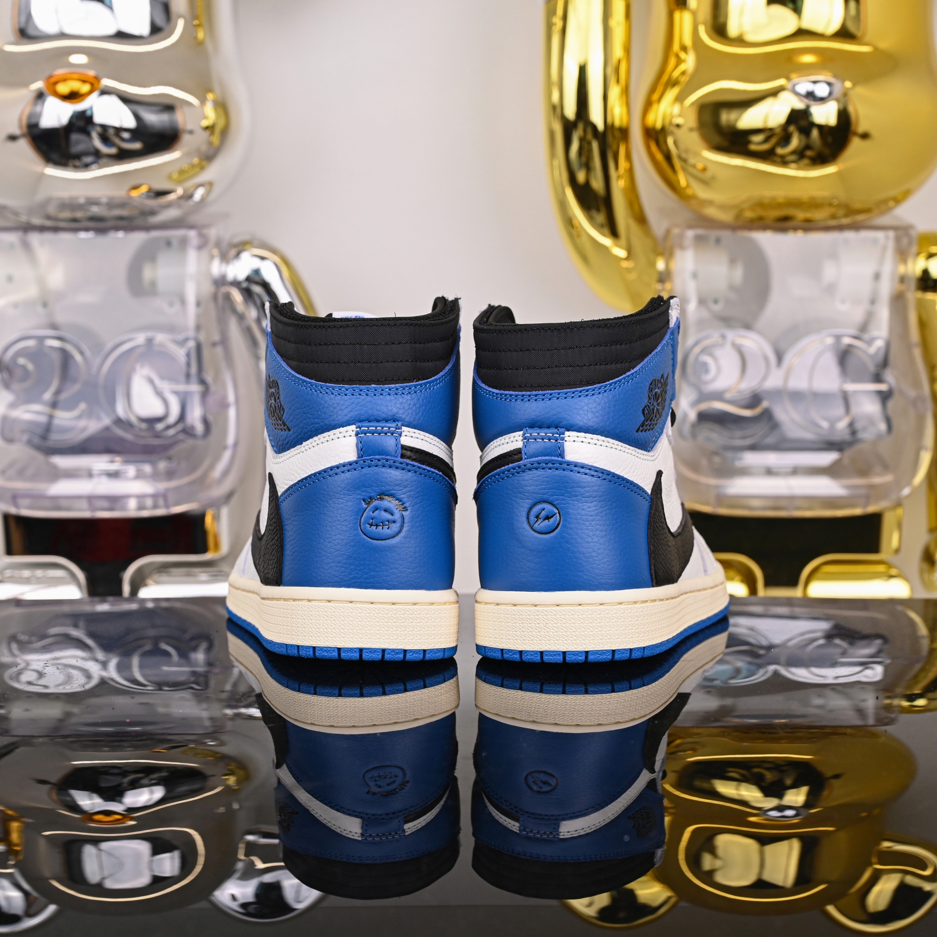 FRAGMENT DESIGN X TRAVIS SCOTT X AIR JORDAN 1 RETRO HIGH DH3277-105