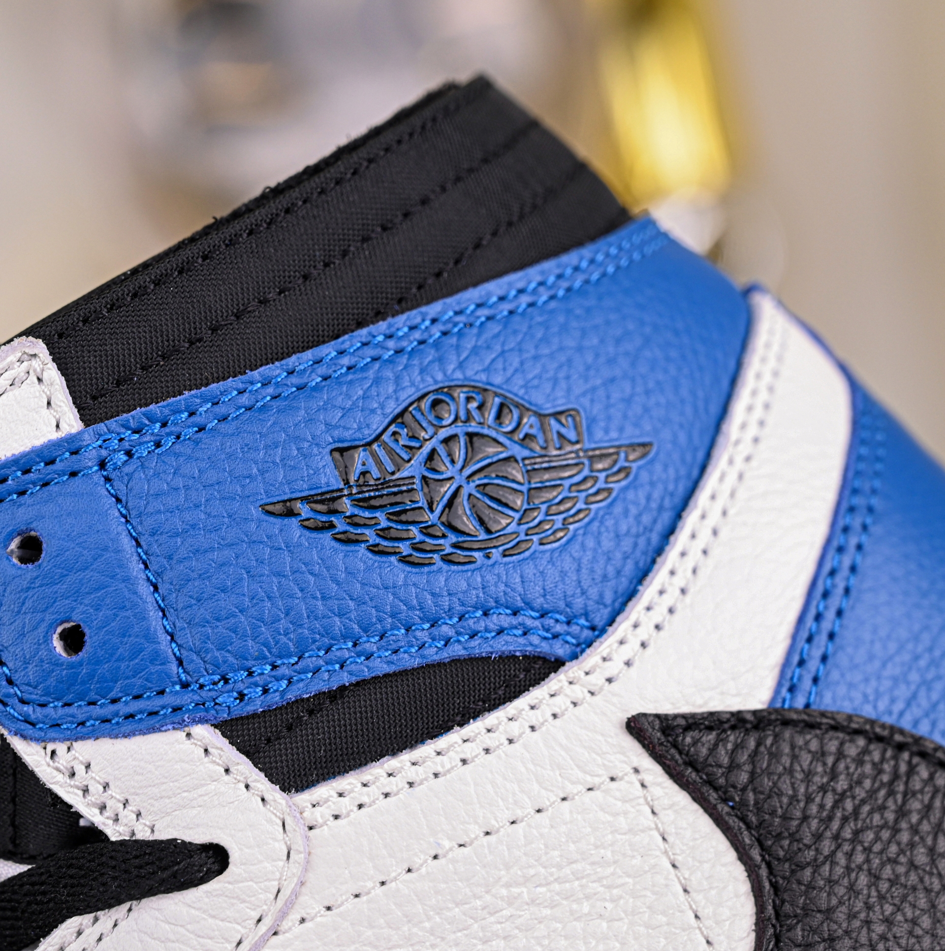 FRAGMENT DESIGN X TRAVIS SCOTT X AIR JORDAN 1 RETRO HIGH DH3277-105