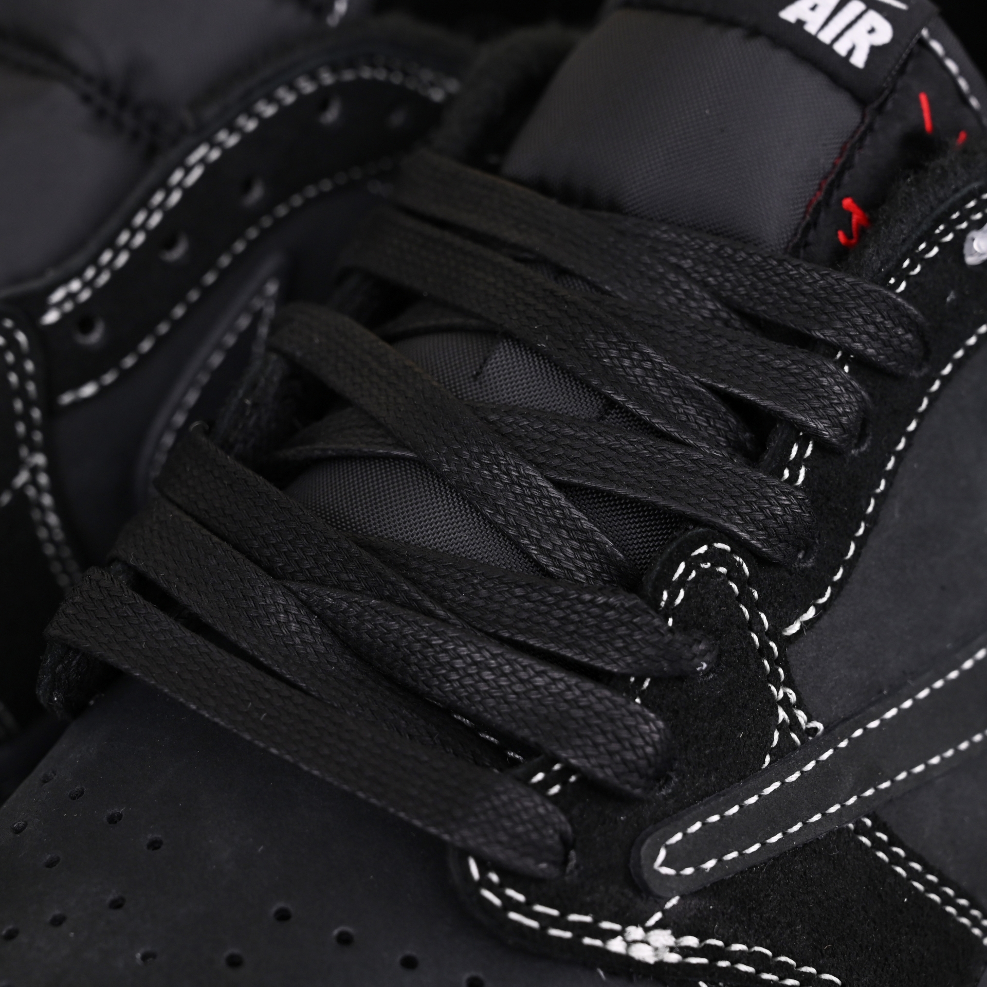 TRAVIS SCOTT X NIKE AIR JORDAN 1 LOW OG “BLACK/PHANTOM” DM7866-001