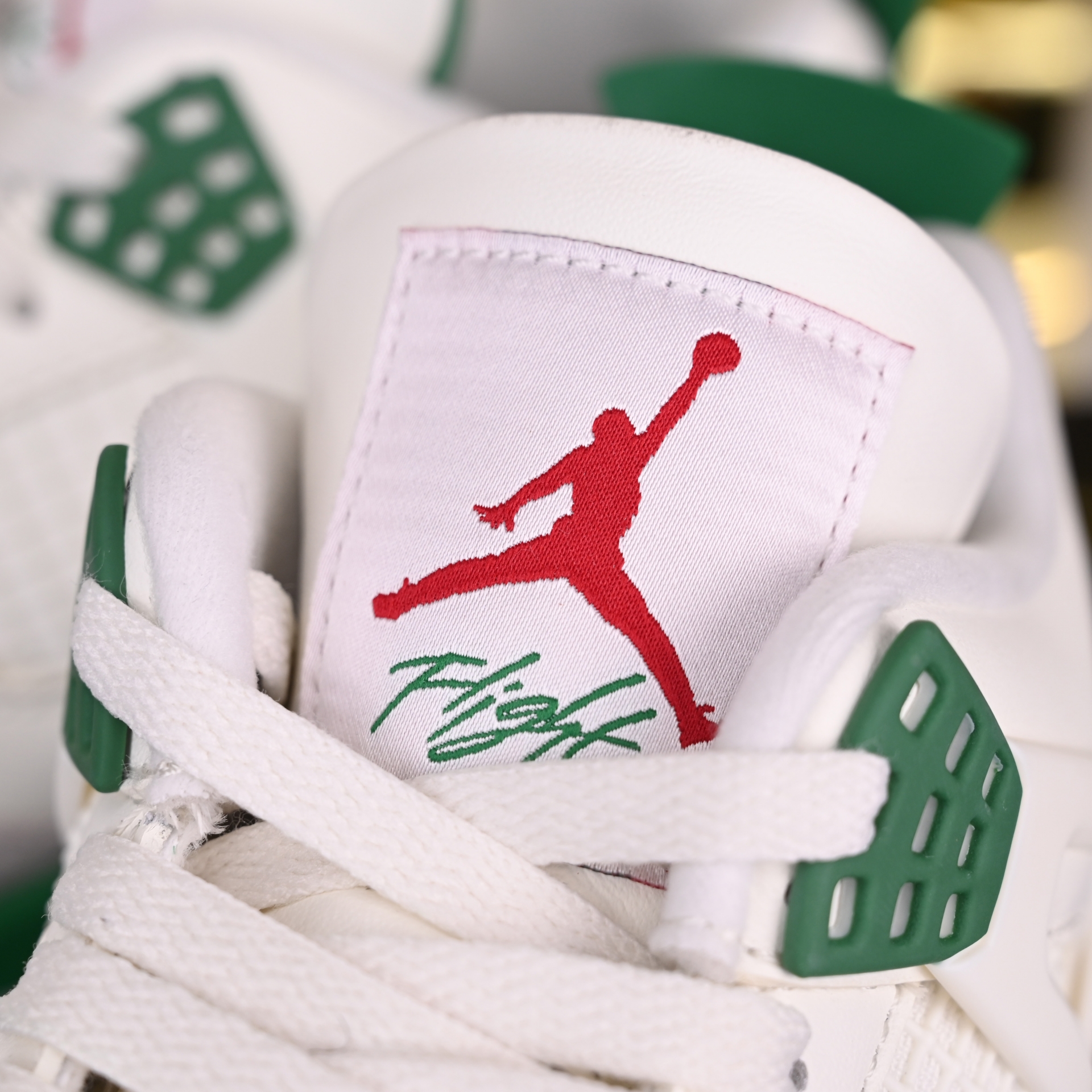 NIKE SB X AIR JORDAN 4 RETRO 'PINE GREEN' DR5415-103