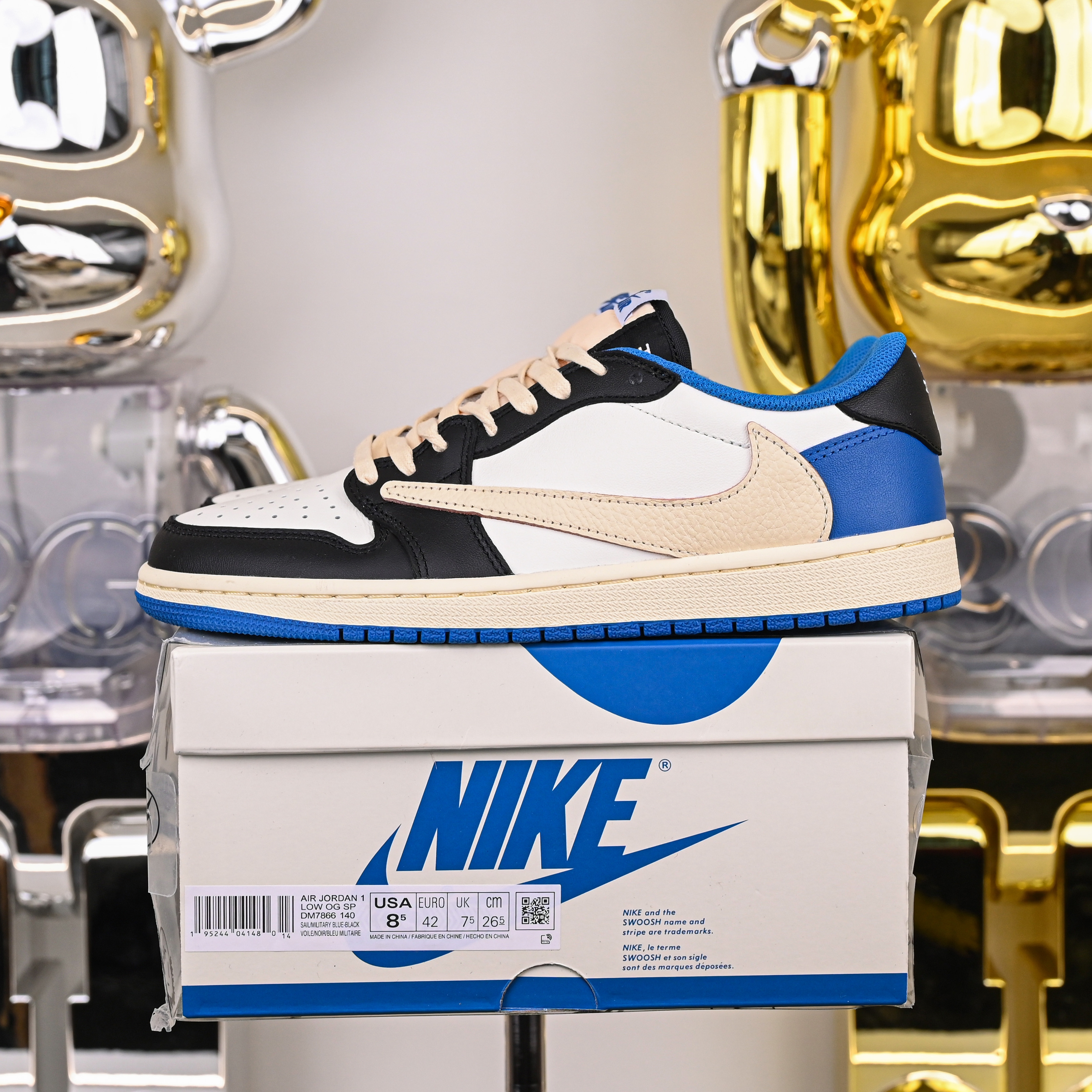 FRAGMENT DESIGN X TRAVIS SCOTT X AIR JORDAN 1 LOW DM7866-140