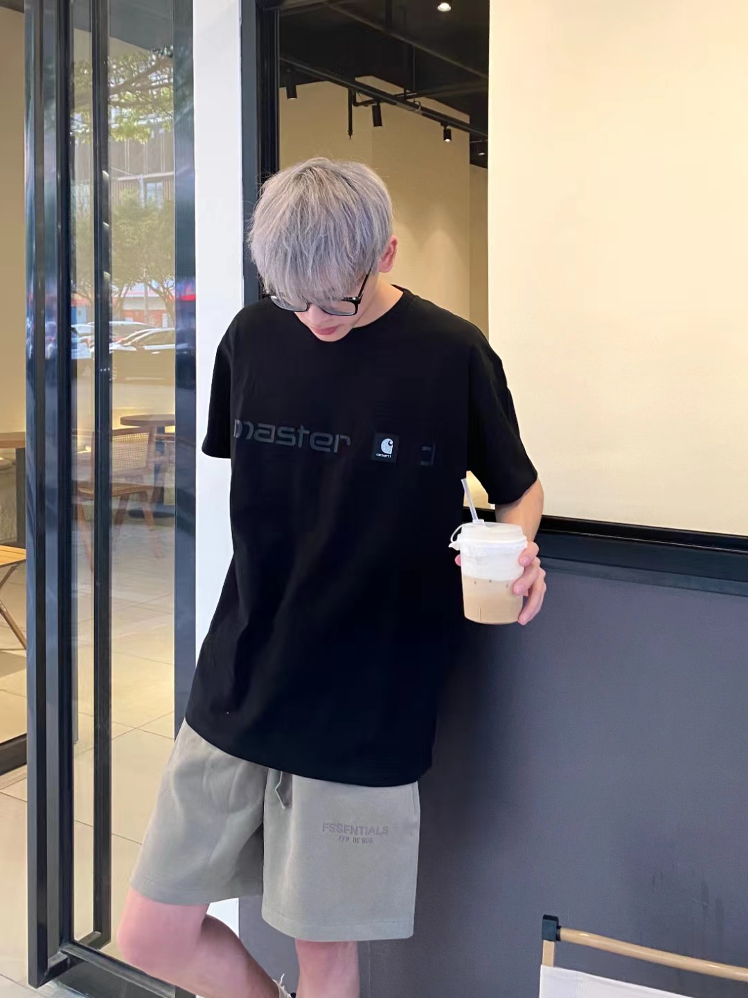 MMJ Kahart co-signed skull short sleeves