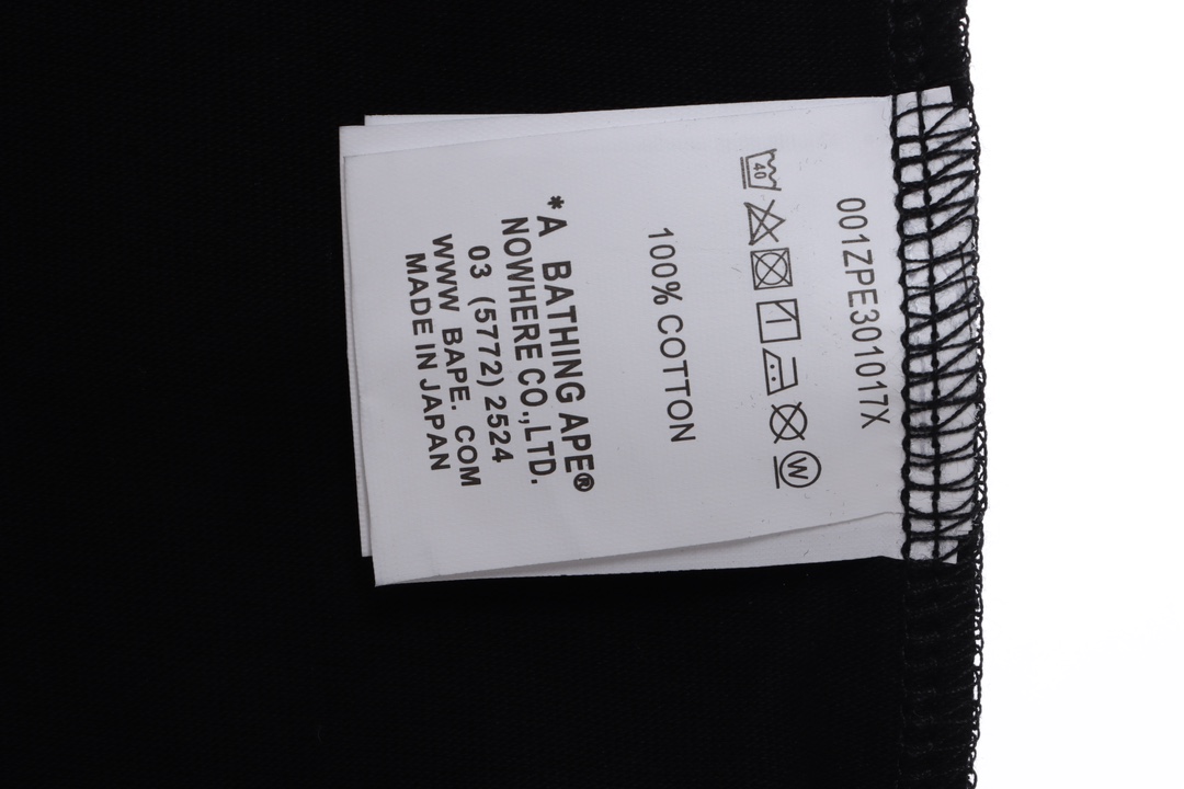 BAPE chest graffiti letters short sleeves