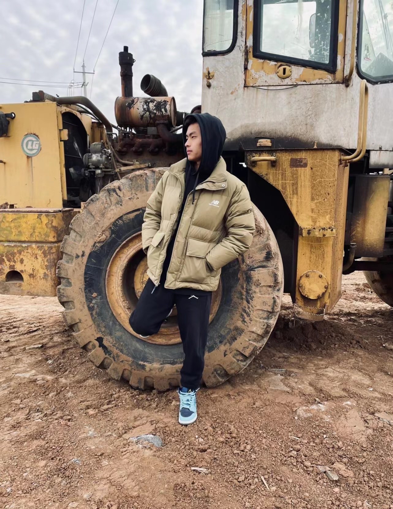 NEW BALANCE solid color large pocket down jacket