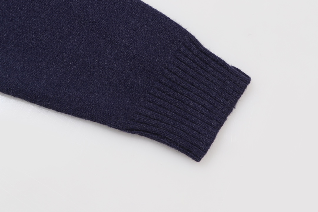 Supreme Embroidered Letter Logo Crewneck Wool Knit Sweater