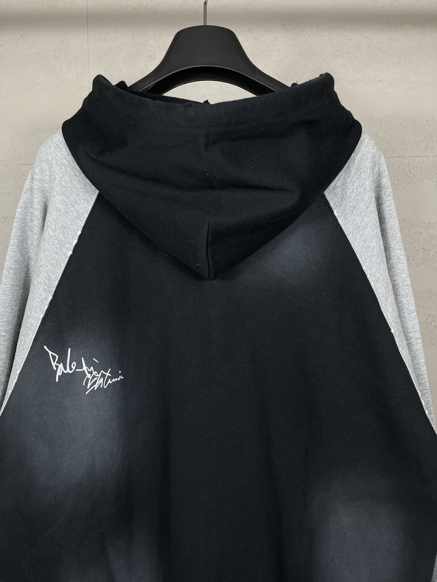 Balanciag@ Signature Print Hand-Painted Graffiti Cardigan Hoodie FW26