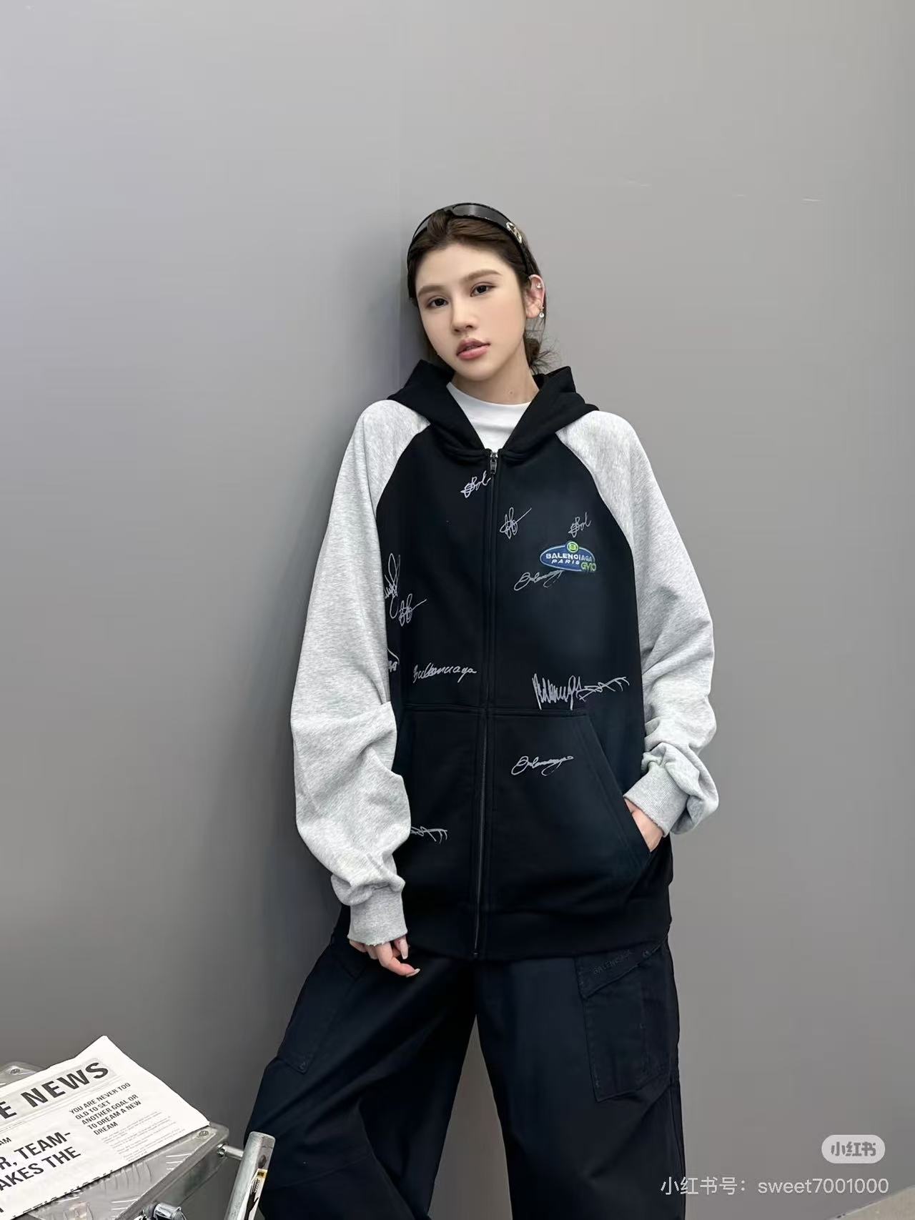 Balanciag@ Signature Print Hand-Painted Graffiti Cardigan Hoodie FW26