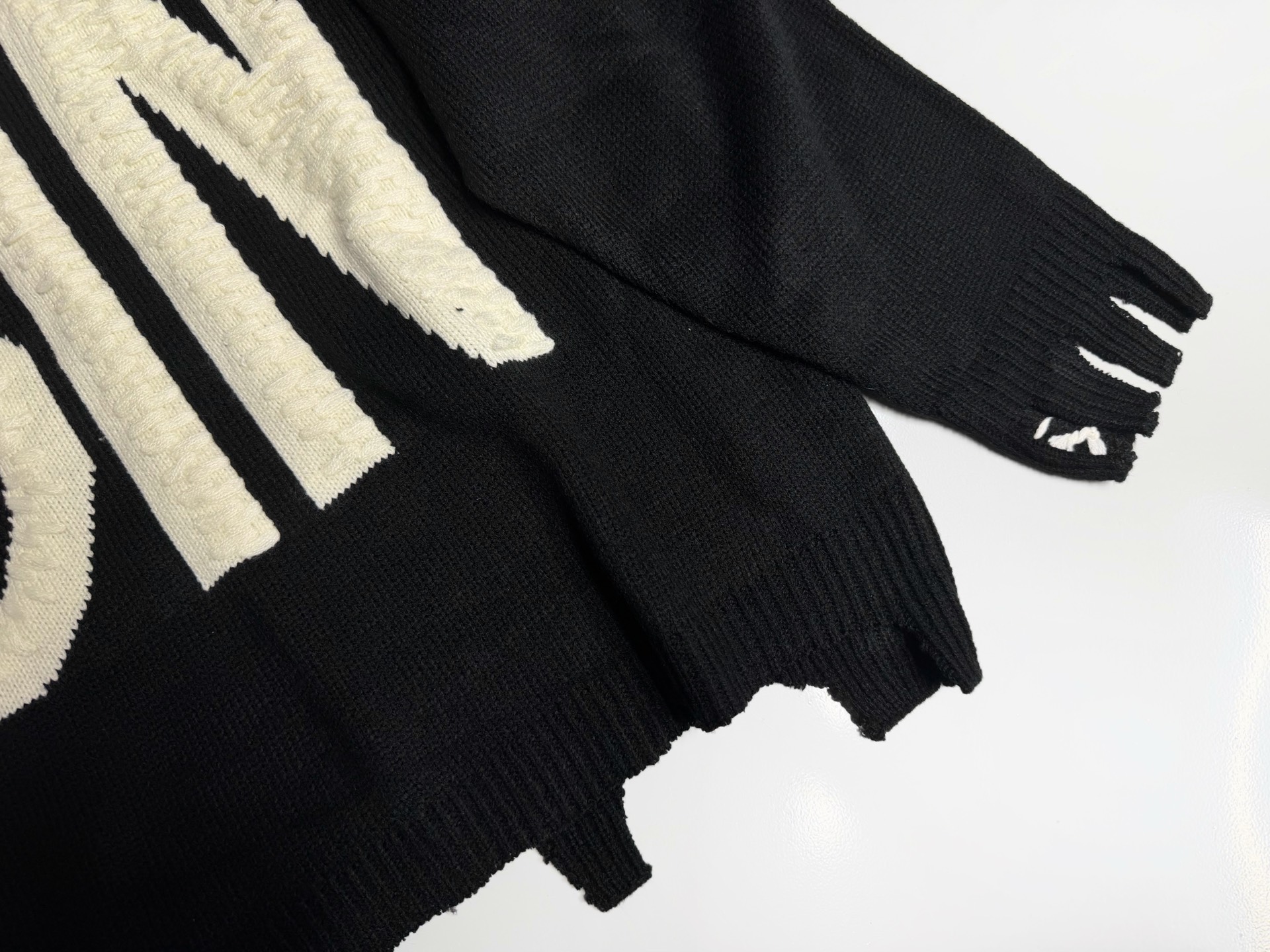 Saint Michael SIN Black Broken Sweat