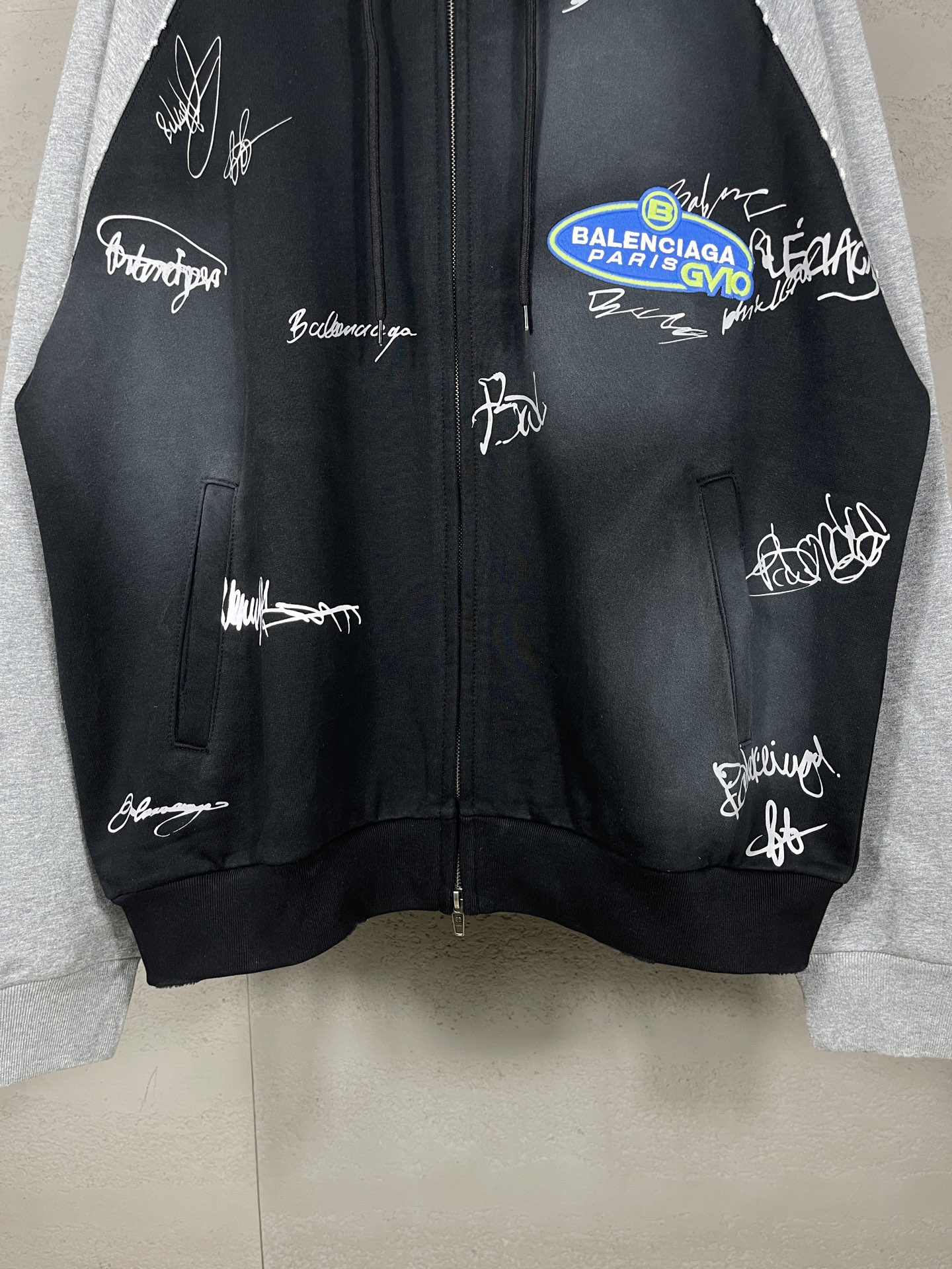 Balanciag@ Signature Print Hand-Painted Graffiti Cardigan Hoodie FW26