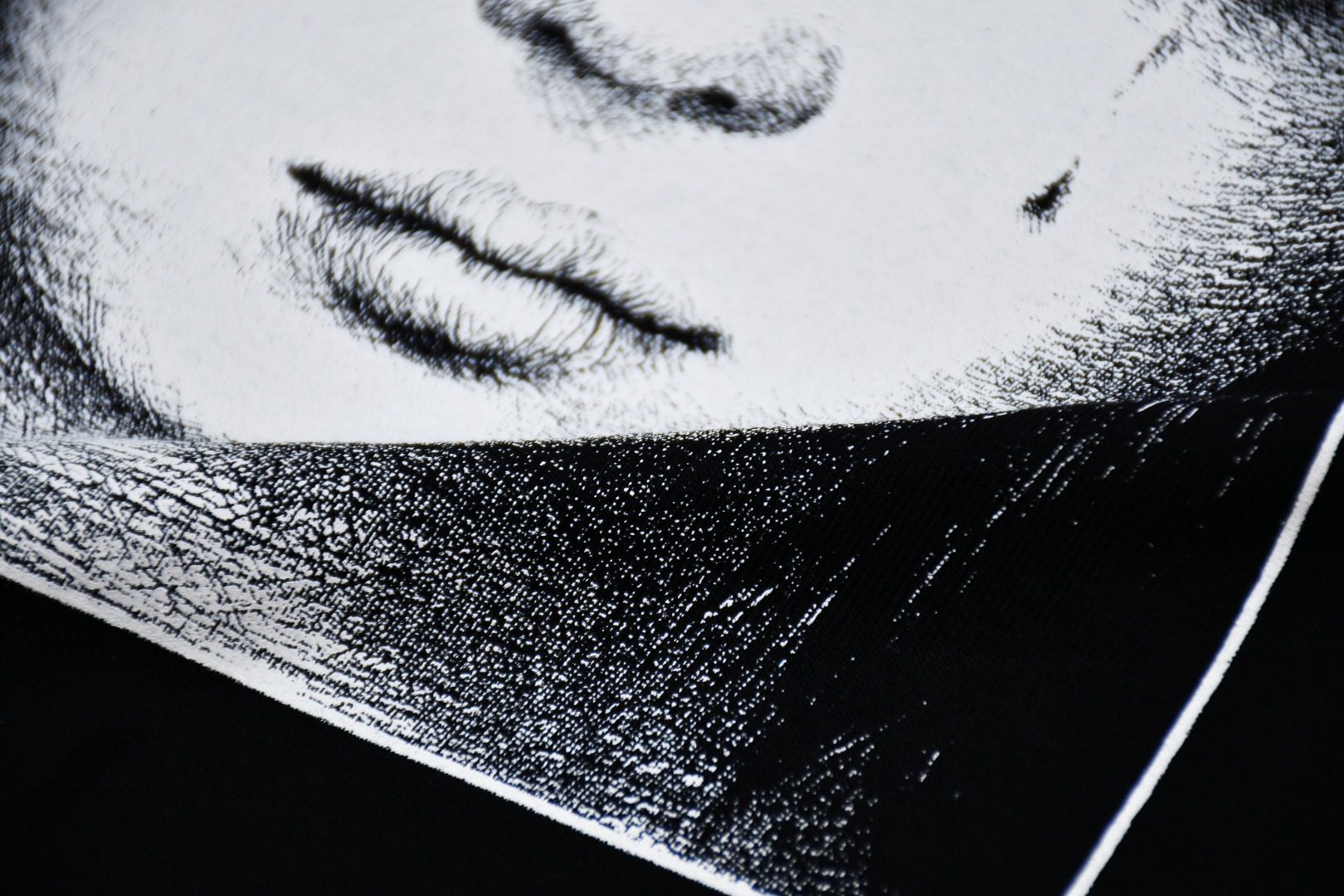 Suprem3 Margaret Keane Teardrop Tee 'White'