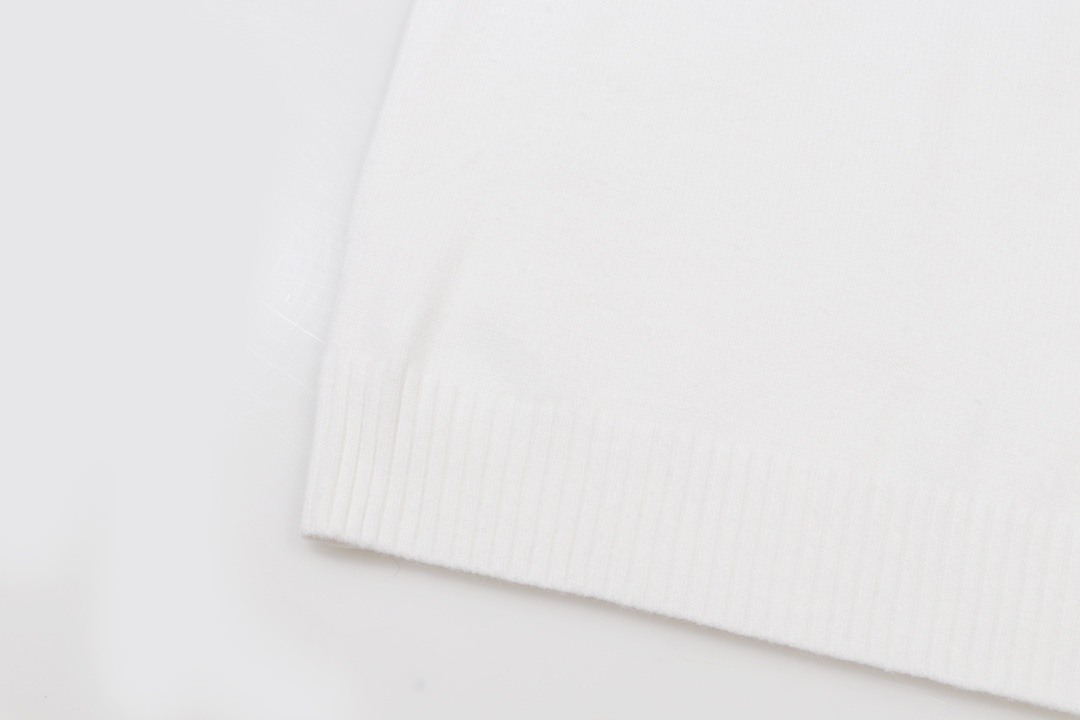 Supreme Embroidered Letter Logo Crewneck Wool Knit Sweater