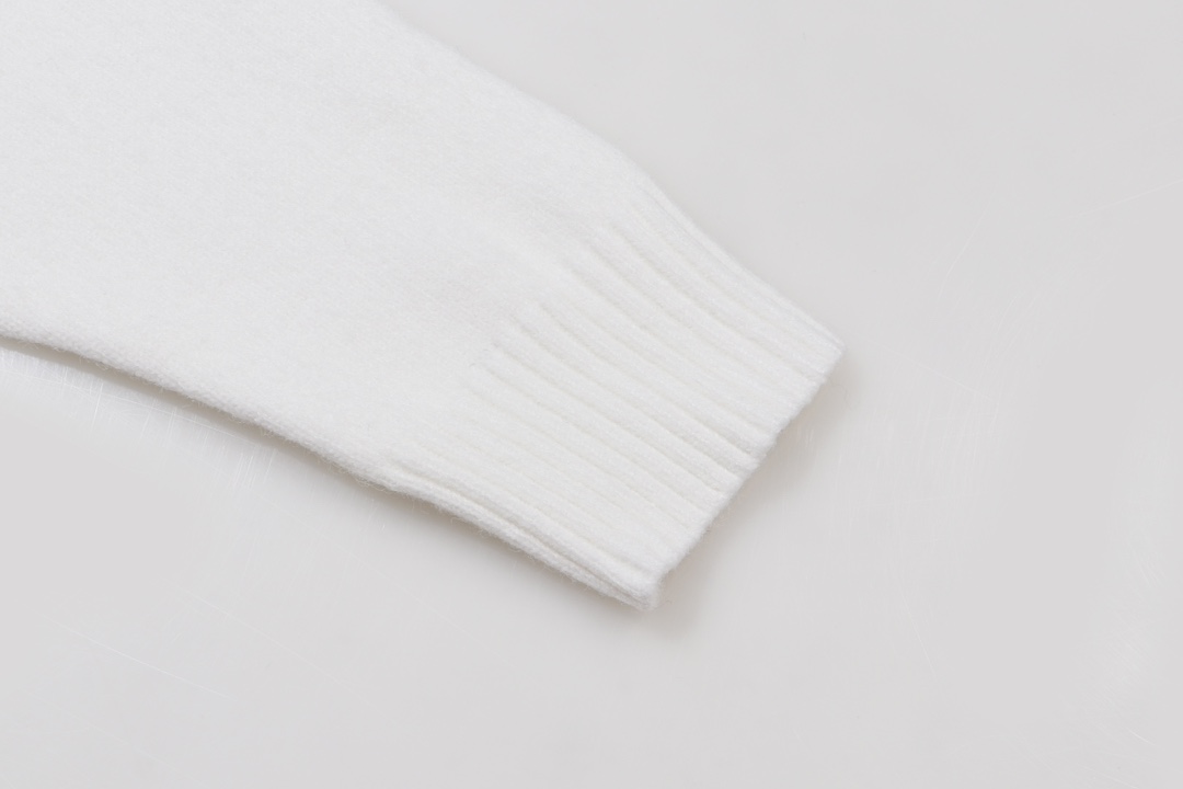 Supreme Embroidered Letter Logo Crewneck Wool Knit Sweater