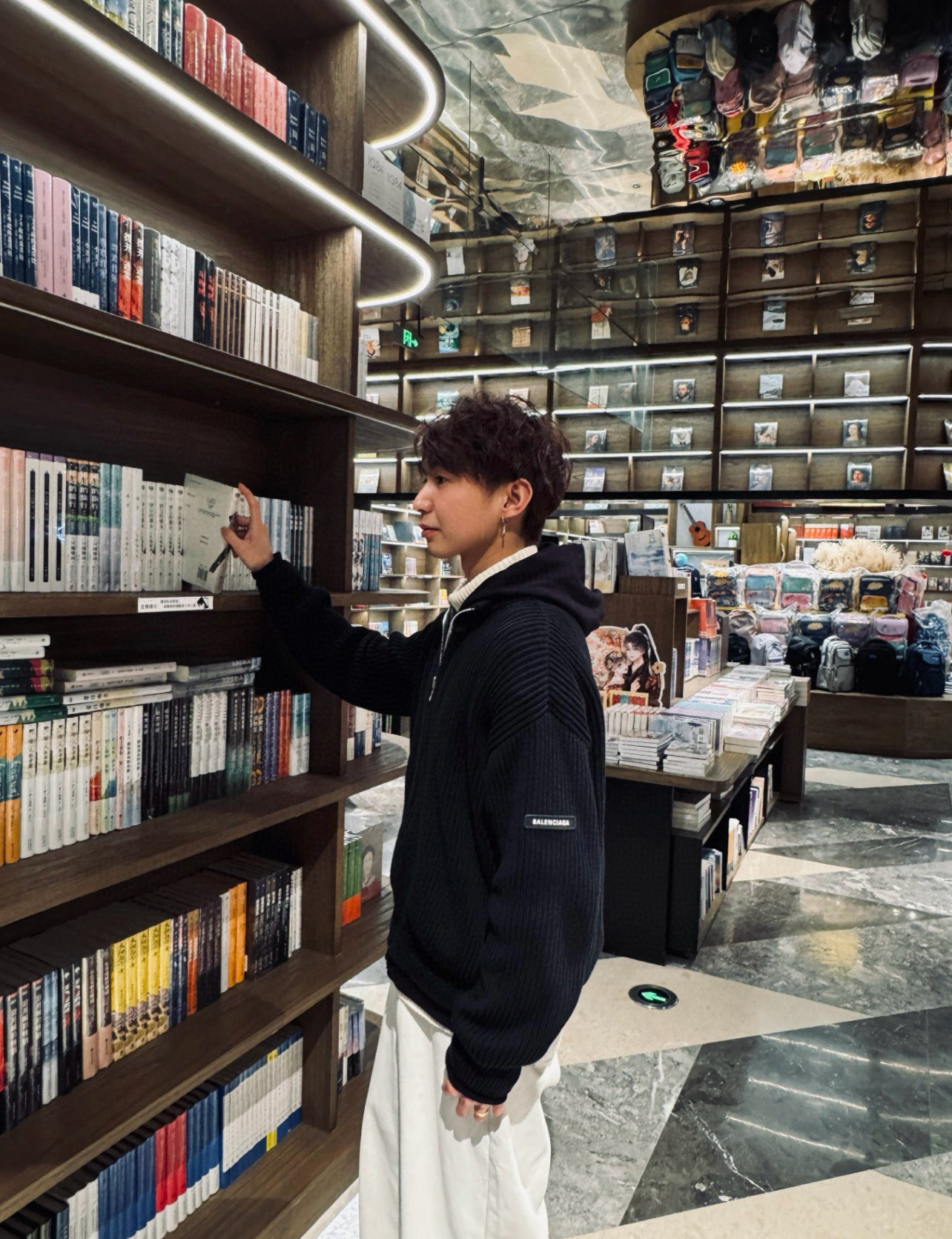 Balenciag@ Men's Zip Up Cardigan