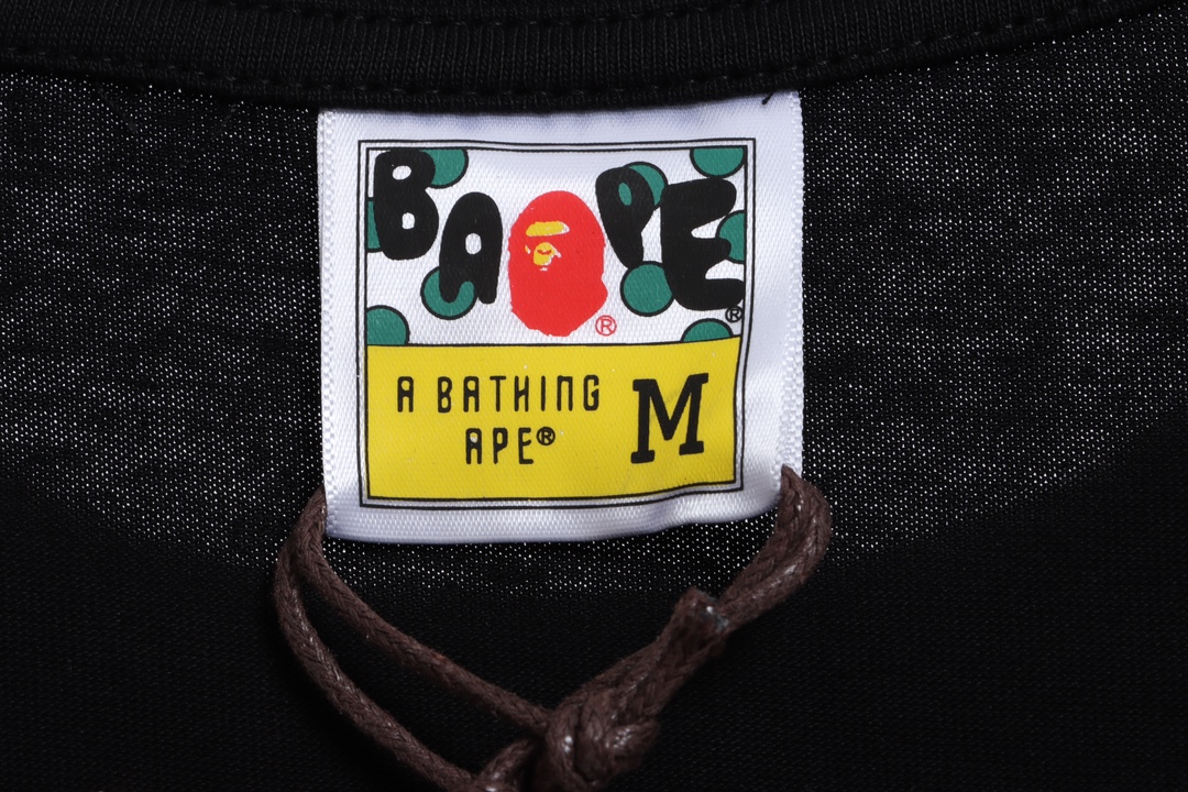 BAPE chest graffiti letters short sleeves