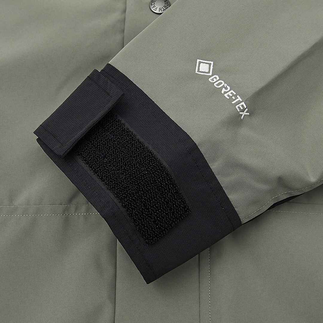 The North Face 1990 Mountain Gore-Tex Tech Jacket Tea Green