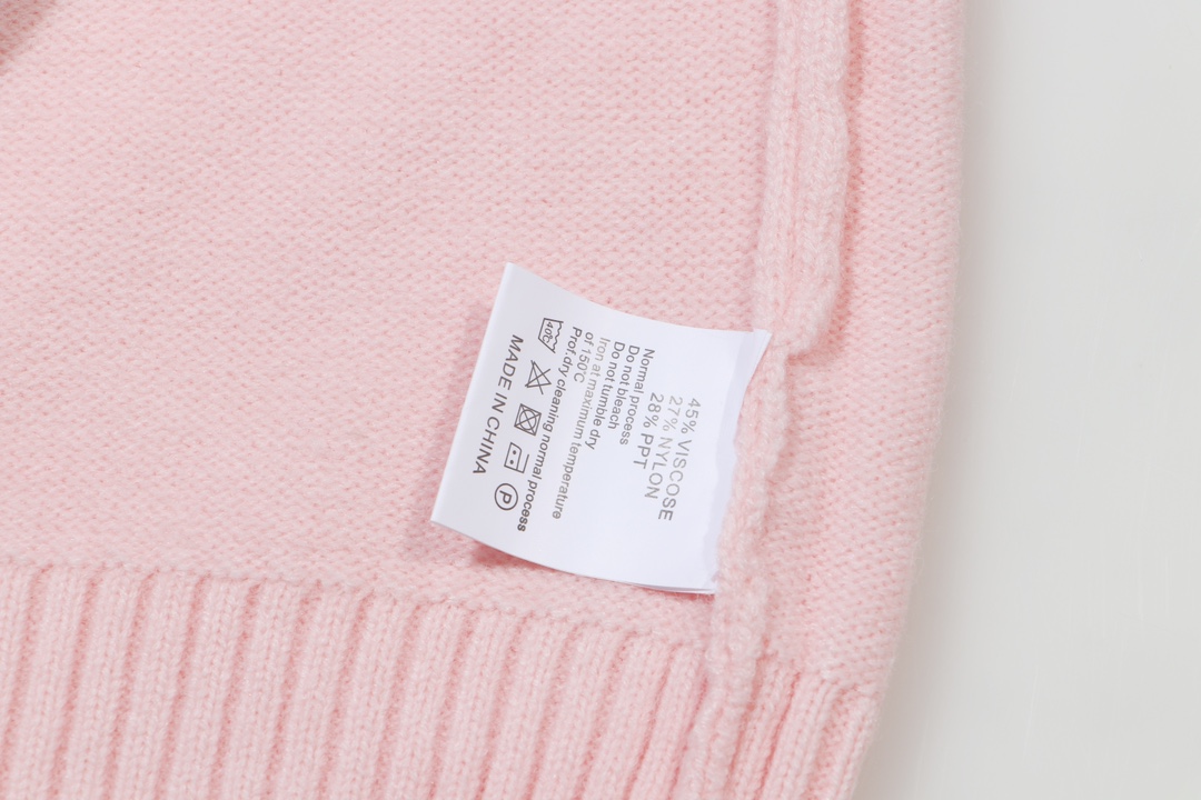 Supreme Embroidered Letter Logo Crewneck Wool Knit Sweater