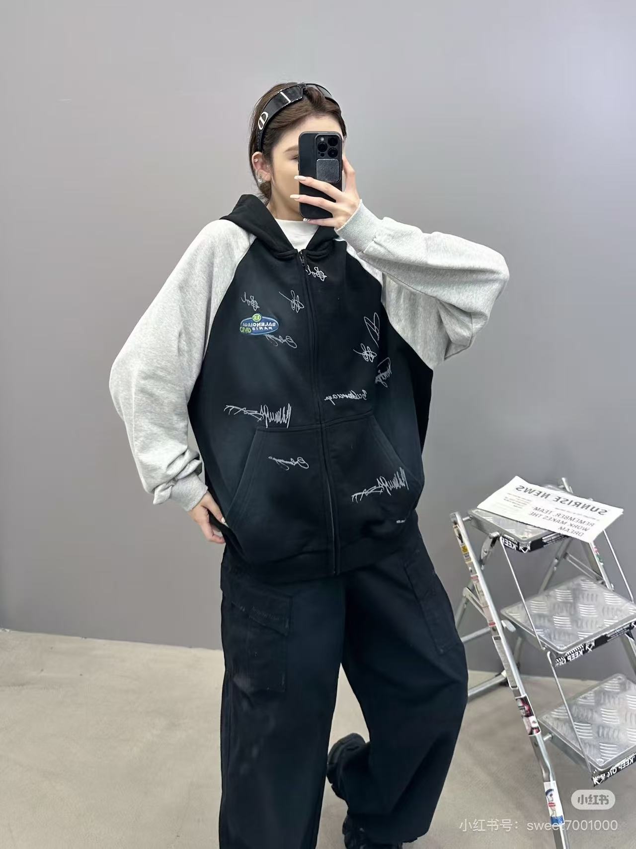 Balanciag@ Signature Print Hand-Painted Graffiti Cardigan Hoodie FW26