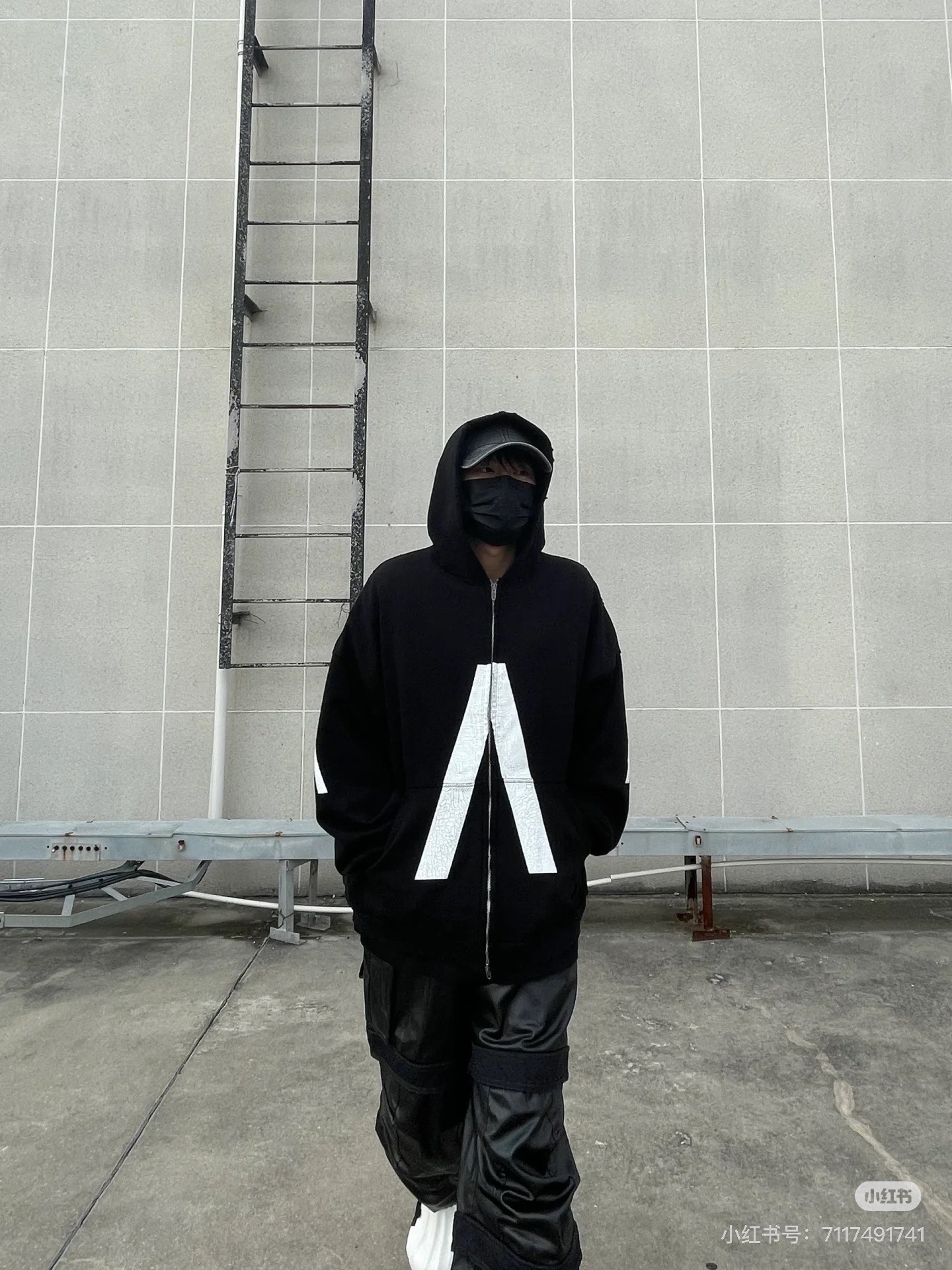 Balanciag@ Cracked Print Zipper Hoodie