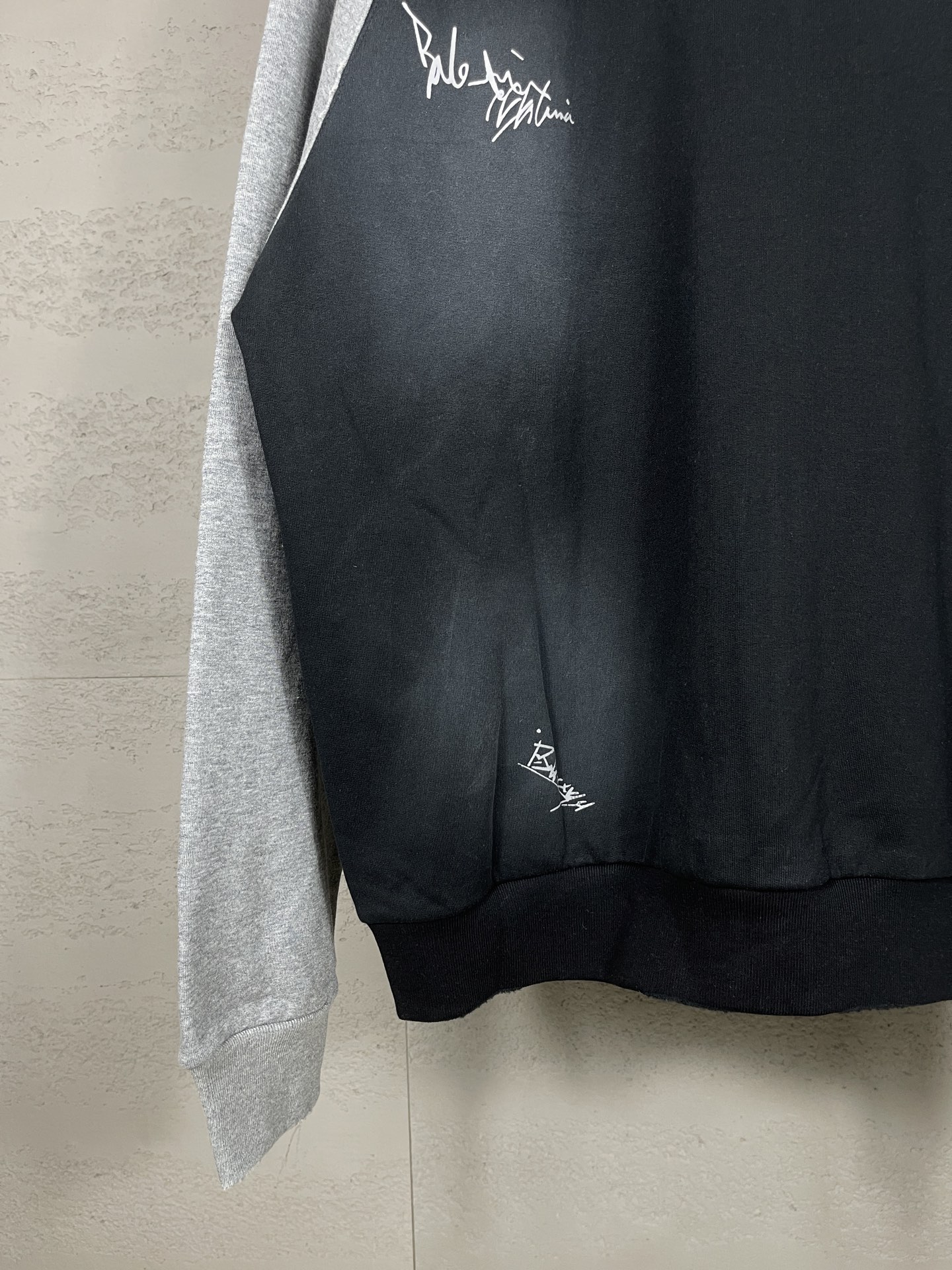 Balanciag@ Signature Print Hand-Painted Graffiti Cardigan Hoodie FW26