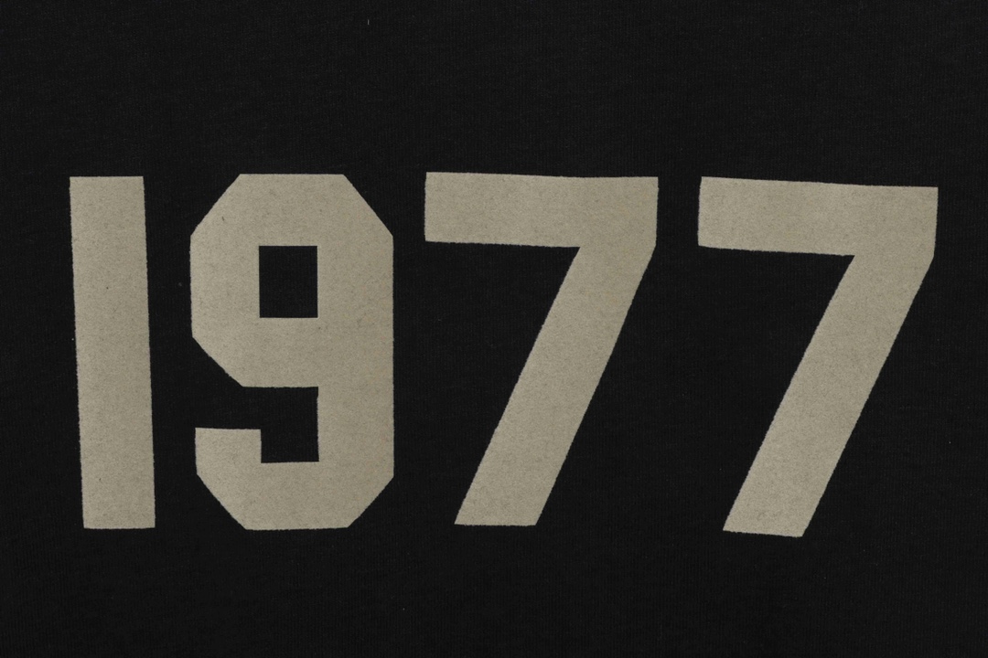 Essentials 1977 series flocking short sleeves