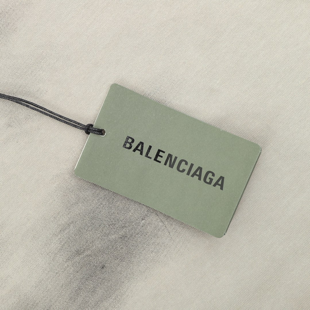 Balancig* Chest letter print T-shirt